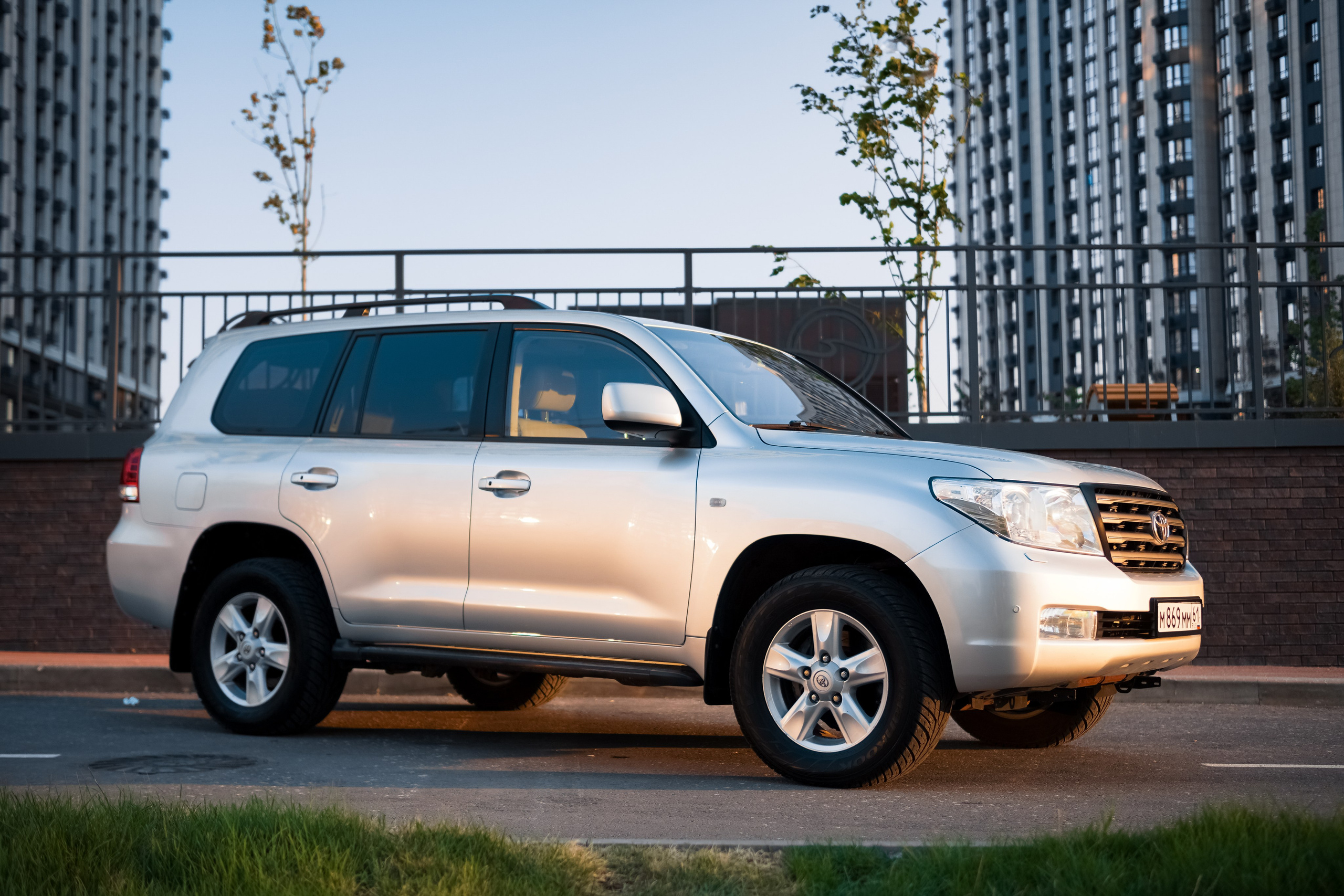 Toyota Land Cruiser 200. AutoAlexArt