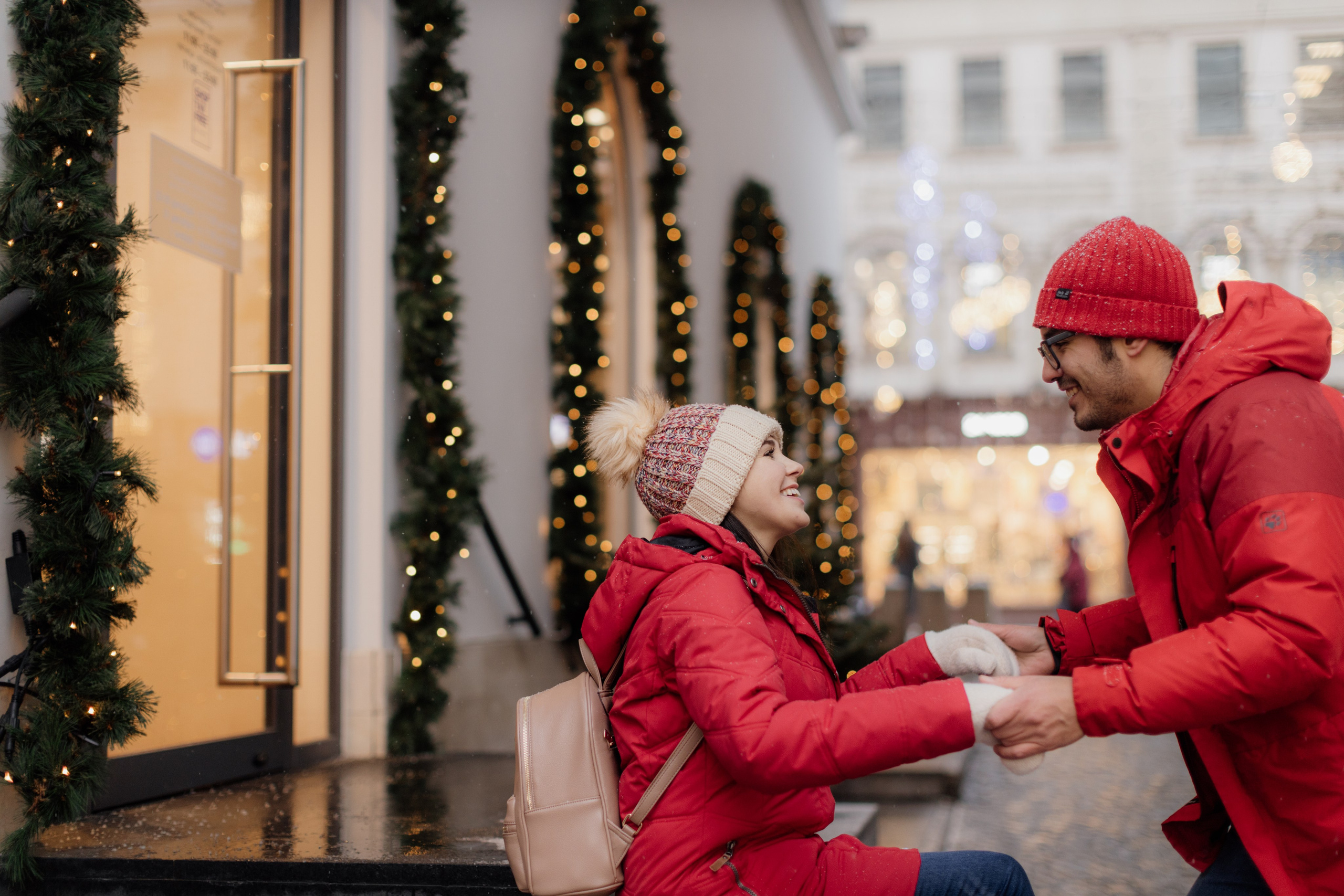 Лавстори на улице зимой