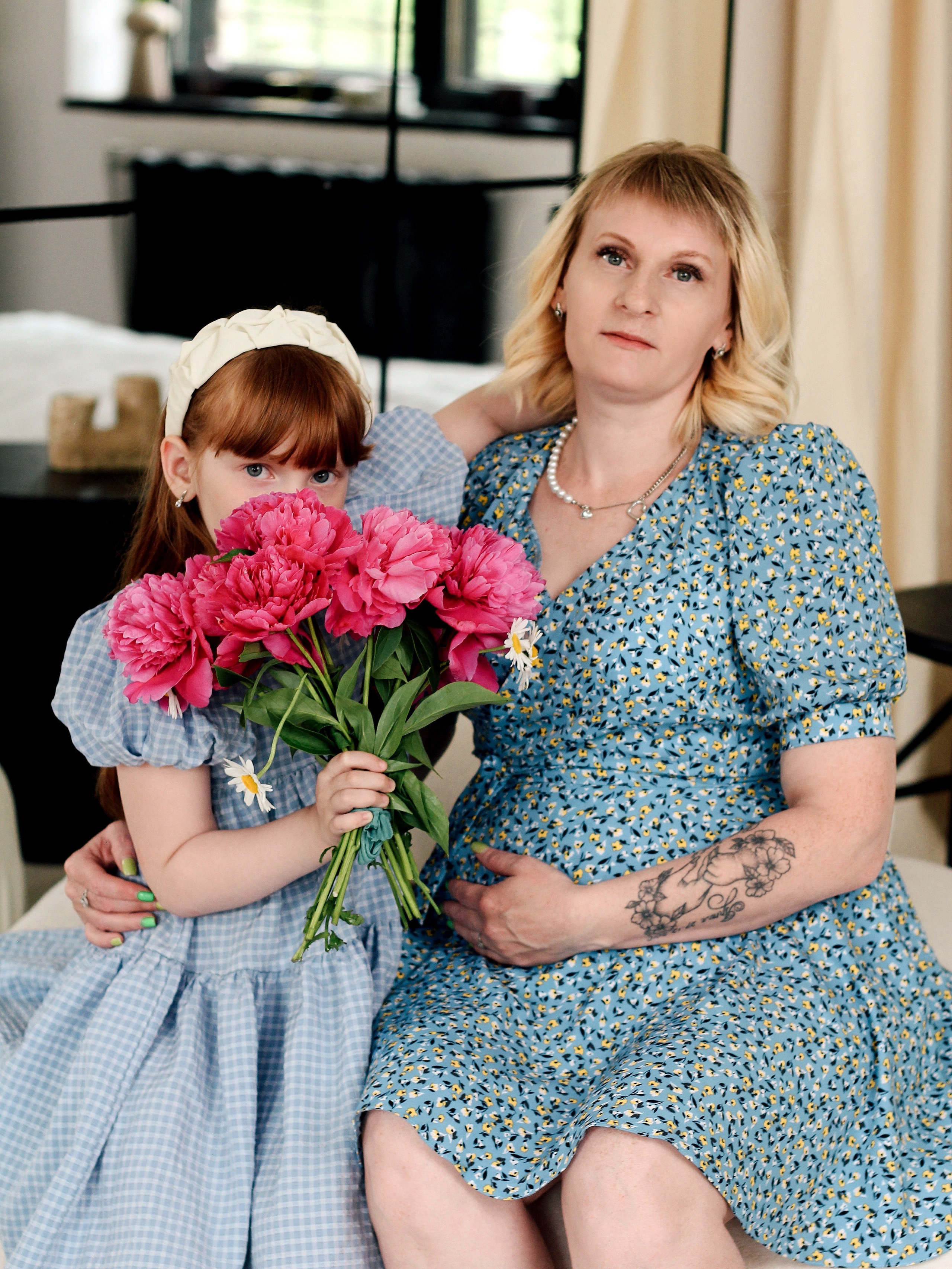 С пионами. Photography Eva