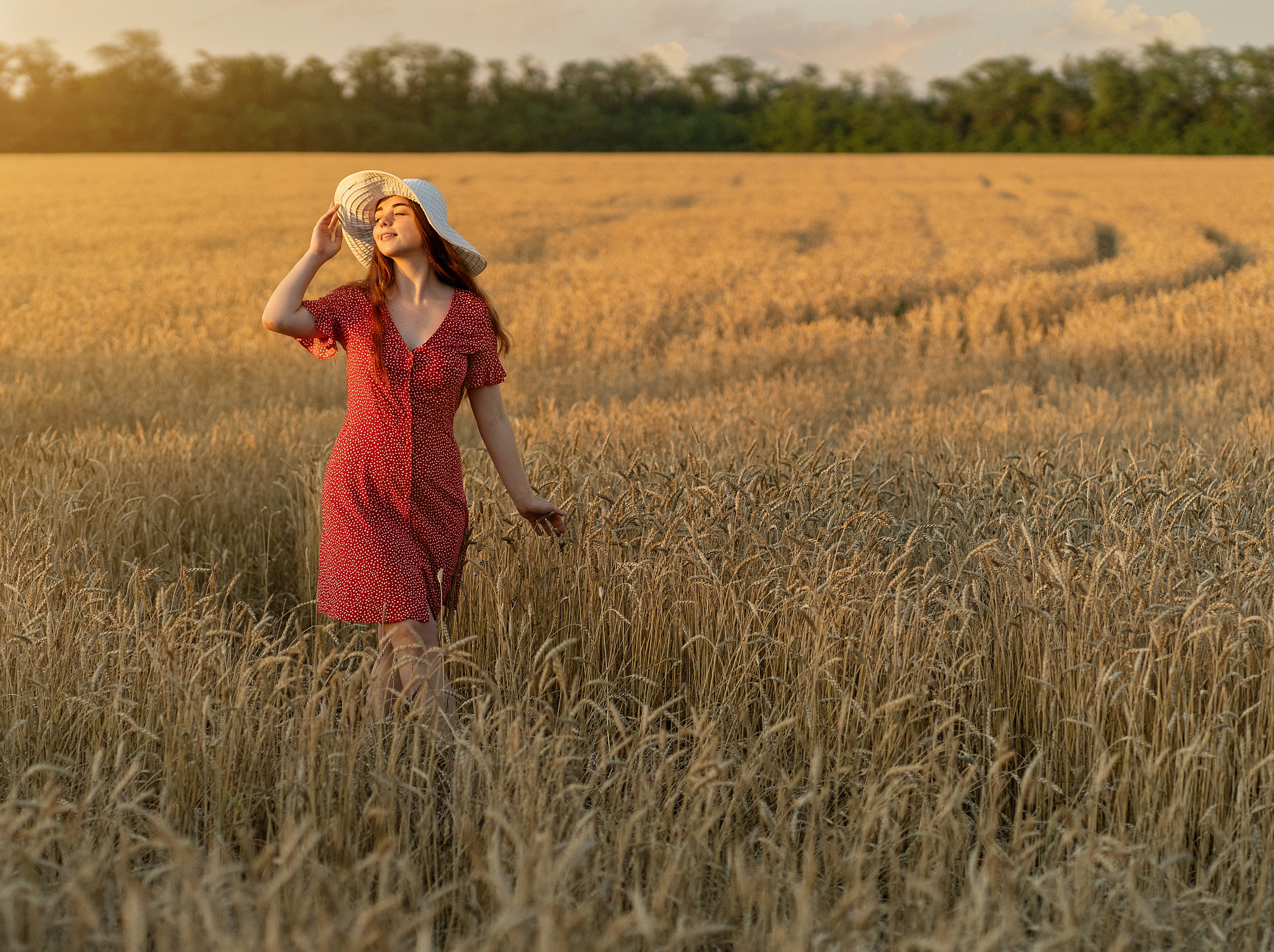 Закат в пшеничном поле. Виктория. Лариса Коновалова — портретный фотограф (Майкоп, Краснодар)