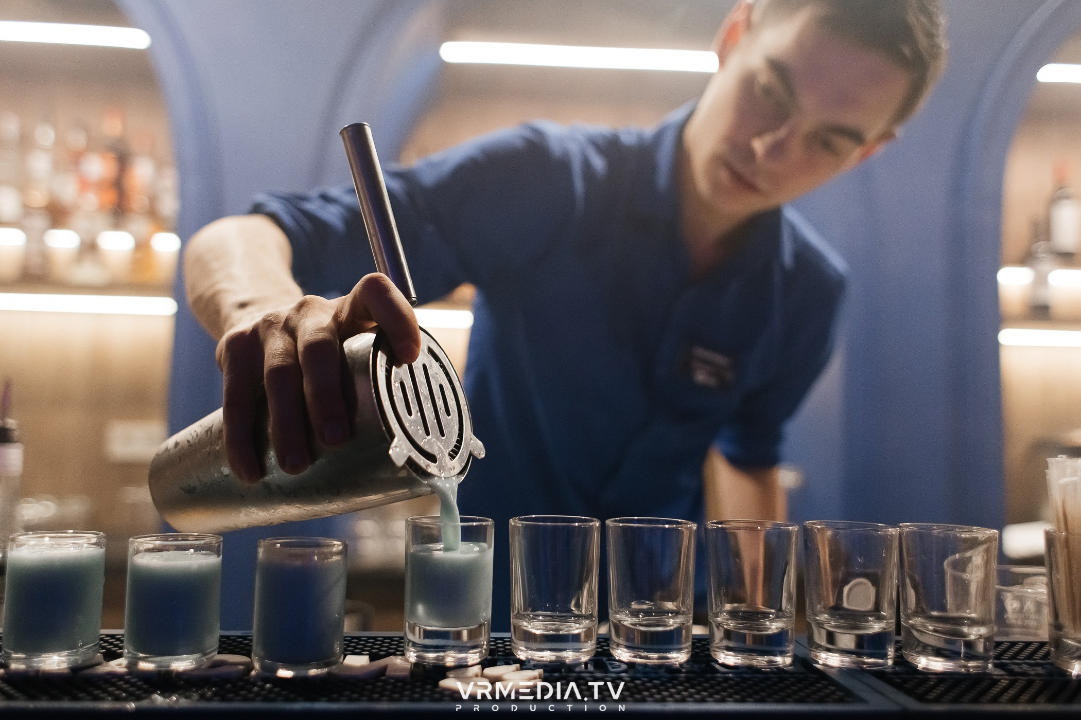 8 марта в караоке-ресторане «Голос»