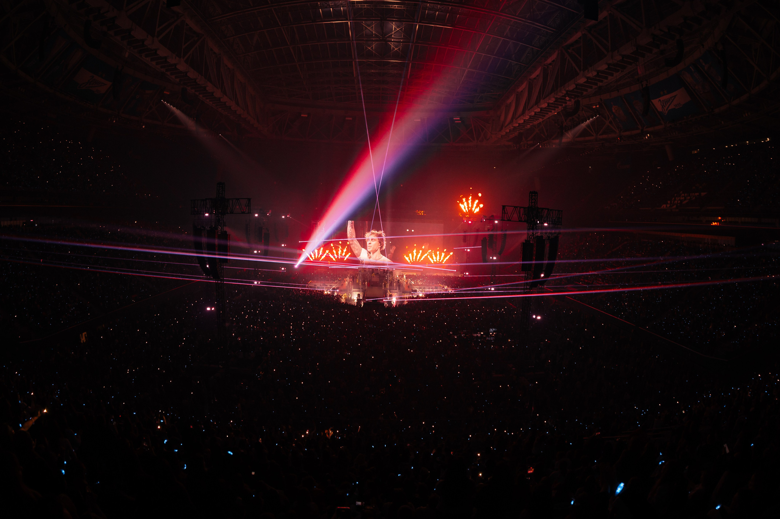 ЕГОР КРИД ГАЗПРОМ АРЕНА 11.10.25. Концертный и репортажный фотограф в Москве и Санкт-Петербурге Мария