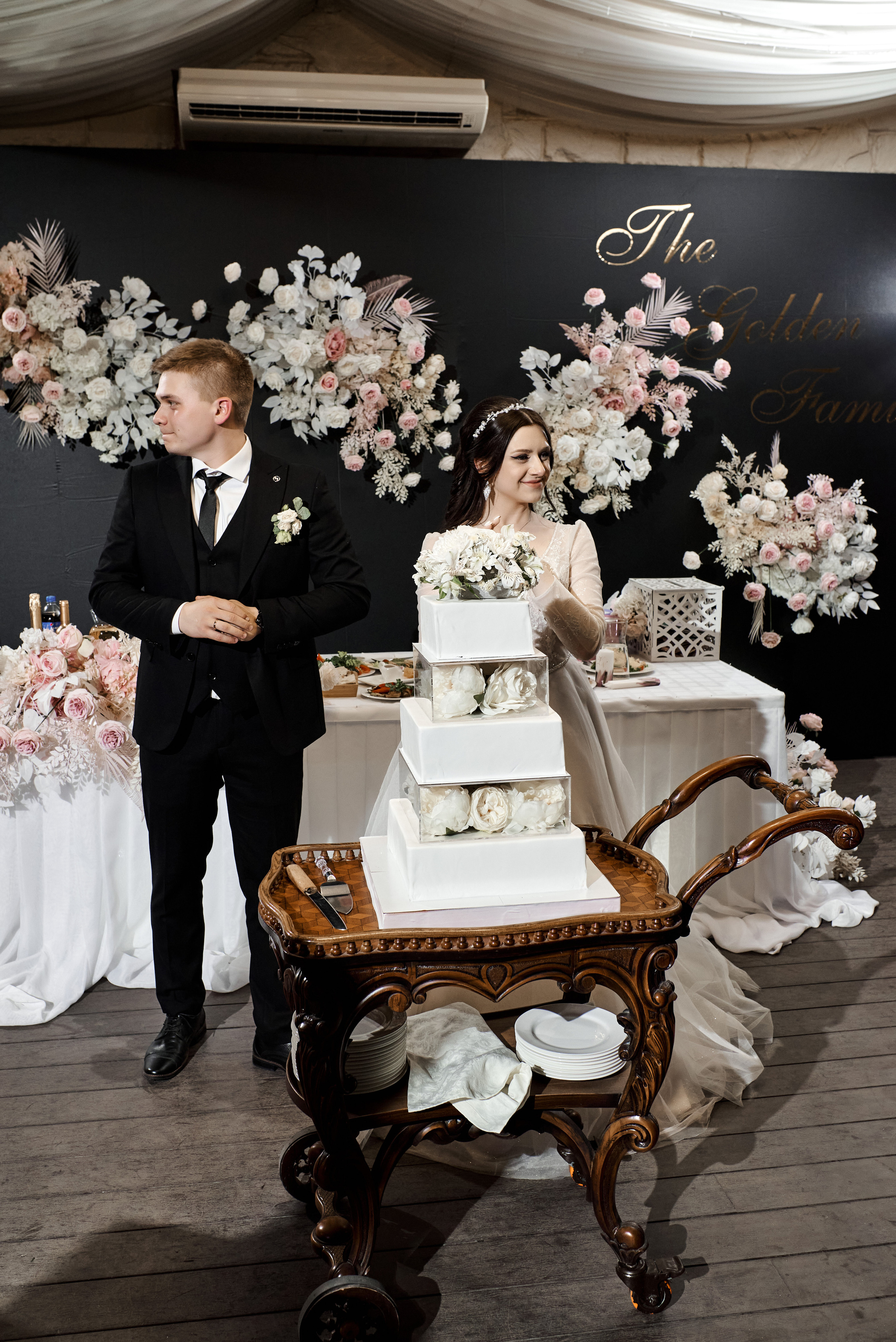 Свадьба Виолетты и Никиты. Свадебный фотограф г. Новочеркасск г. Ростов-на-Дону