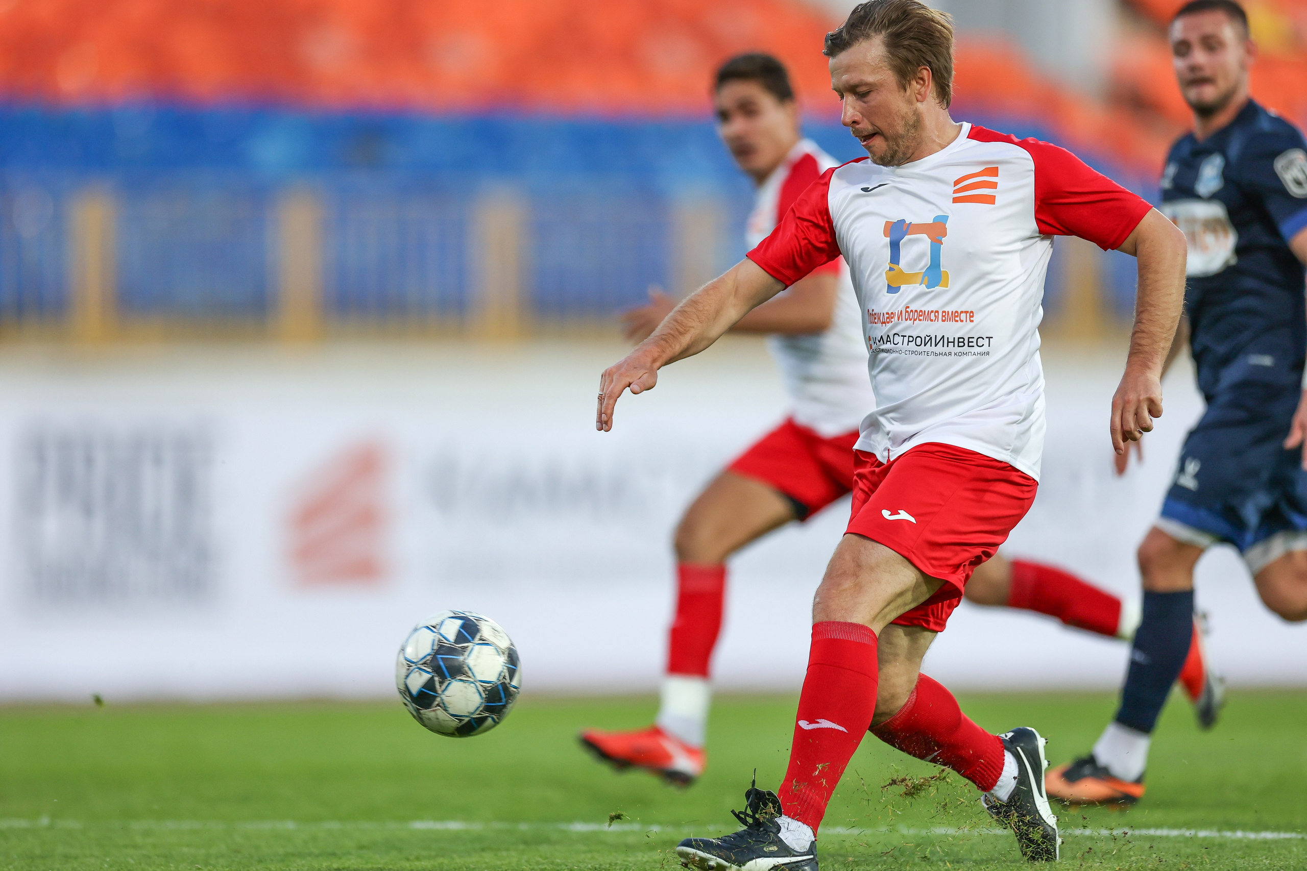 Благотворительный футбольный матч Друзья Бурмистрова vs ФК Fight Nights. Спортивный репортажный фотограф Казань Нафис Сиразетдинов