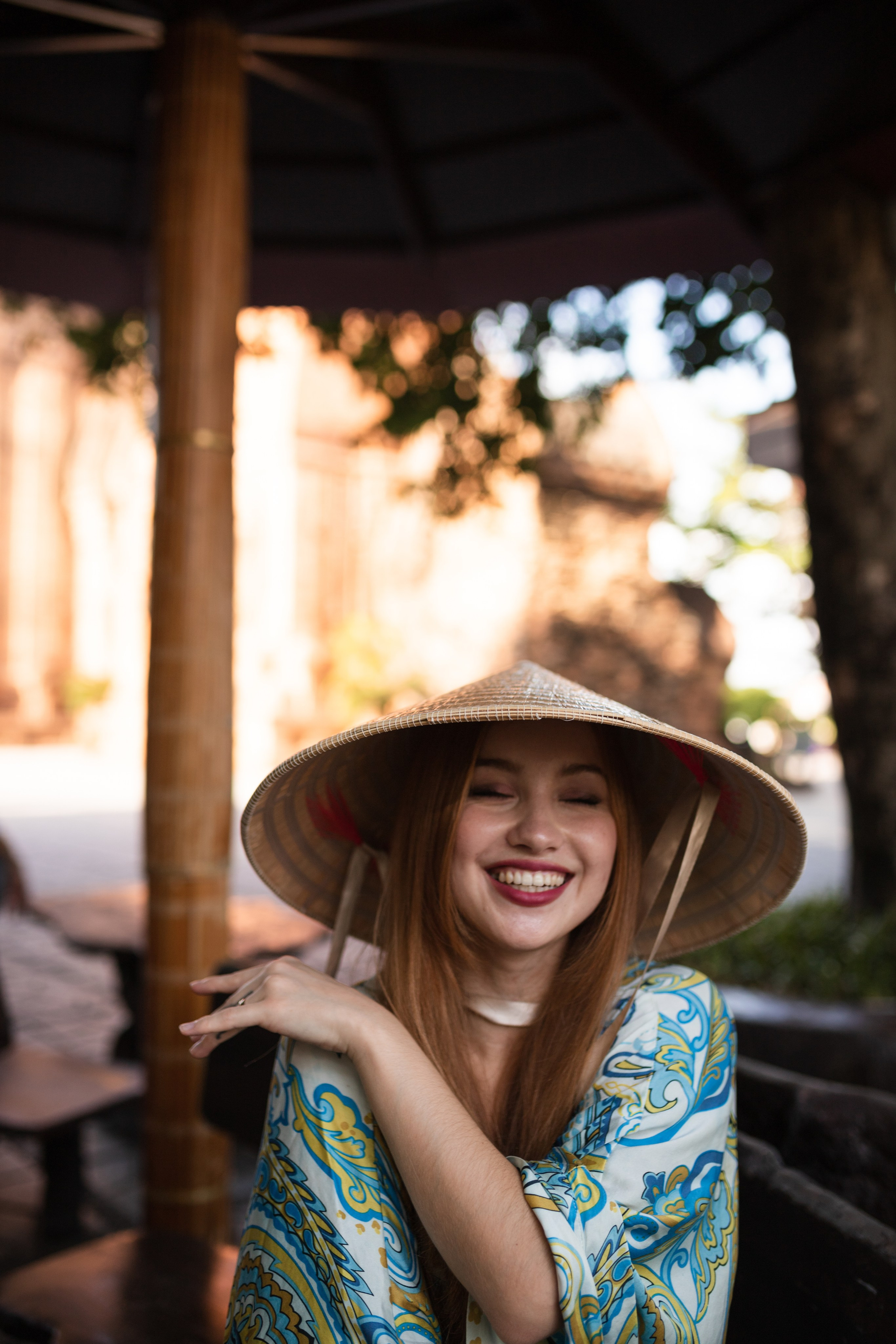 Елизавета на улицах Вьетнама. Главная