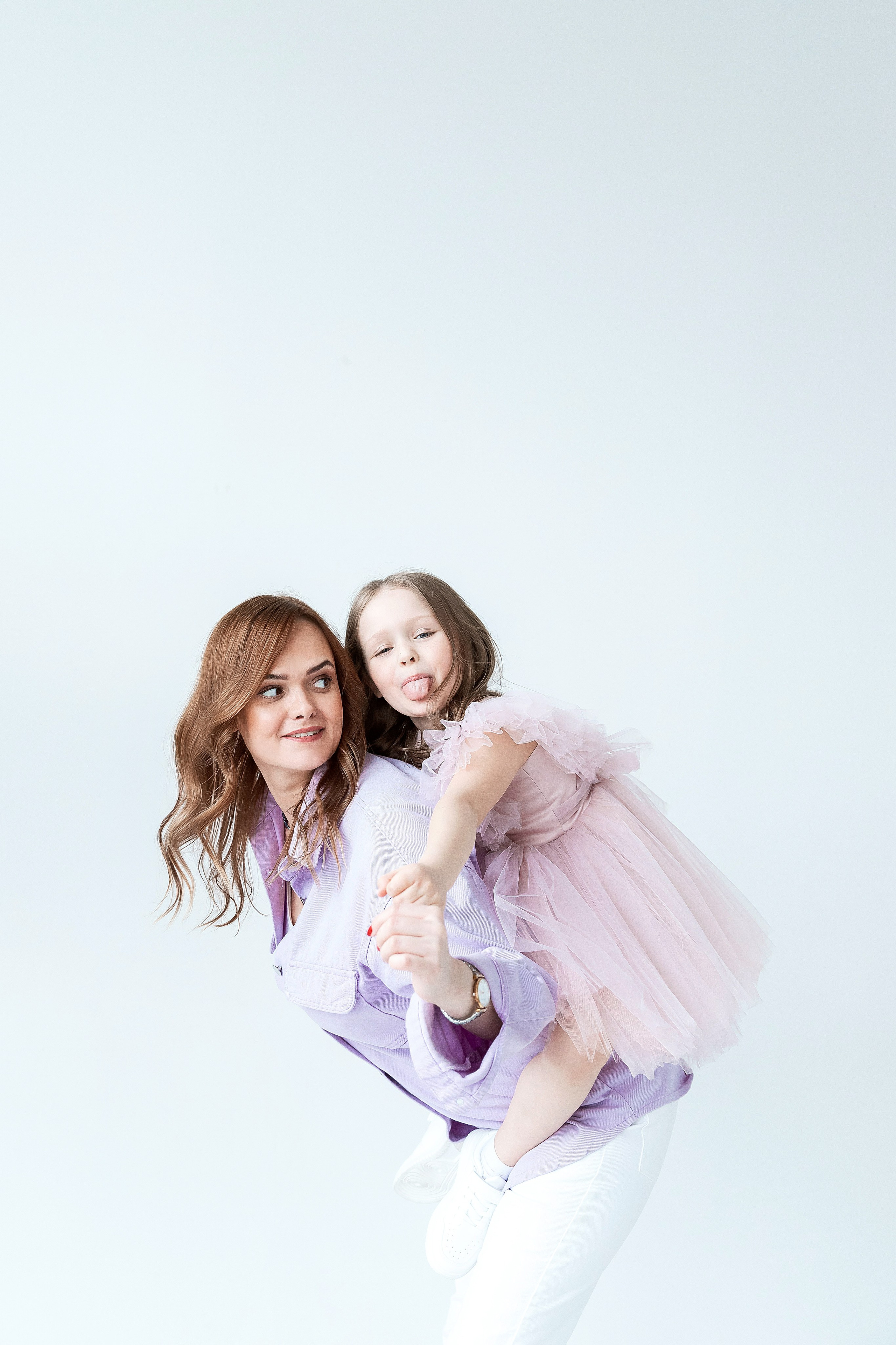 Цветочные весенние кадры. Детский и семейный фотограф в Красноярске Юлия Бирюкова