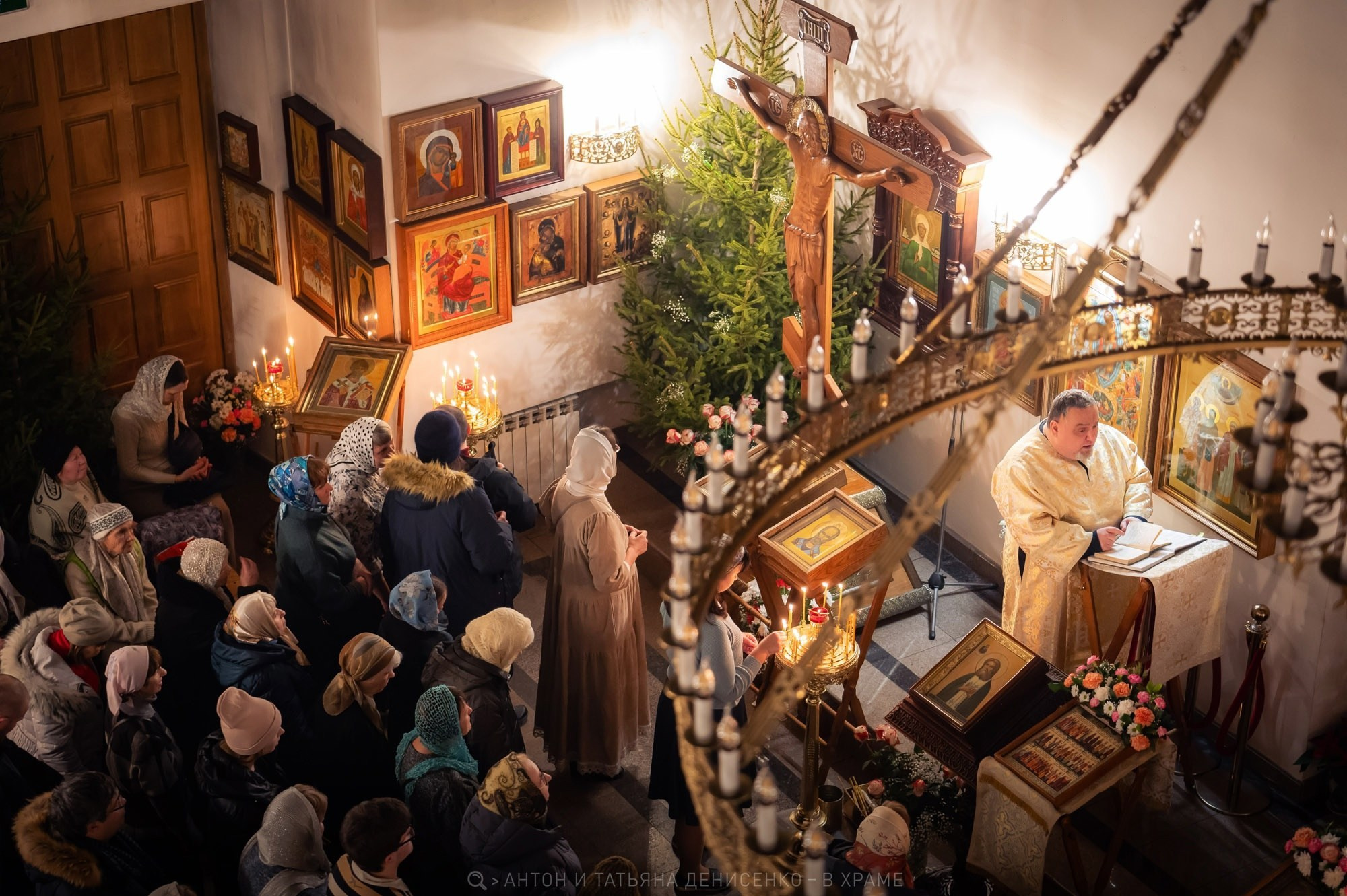 Антон и Татьяна Денисенко — В храме