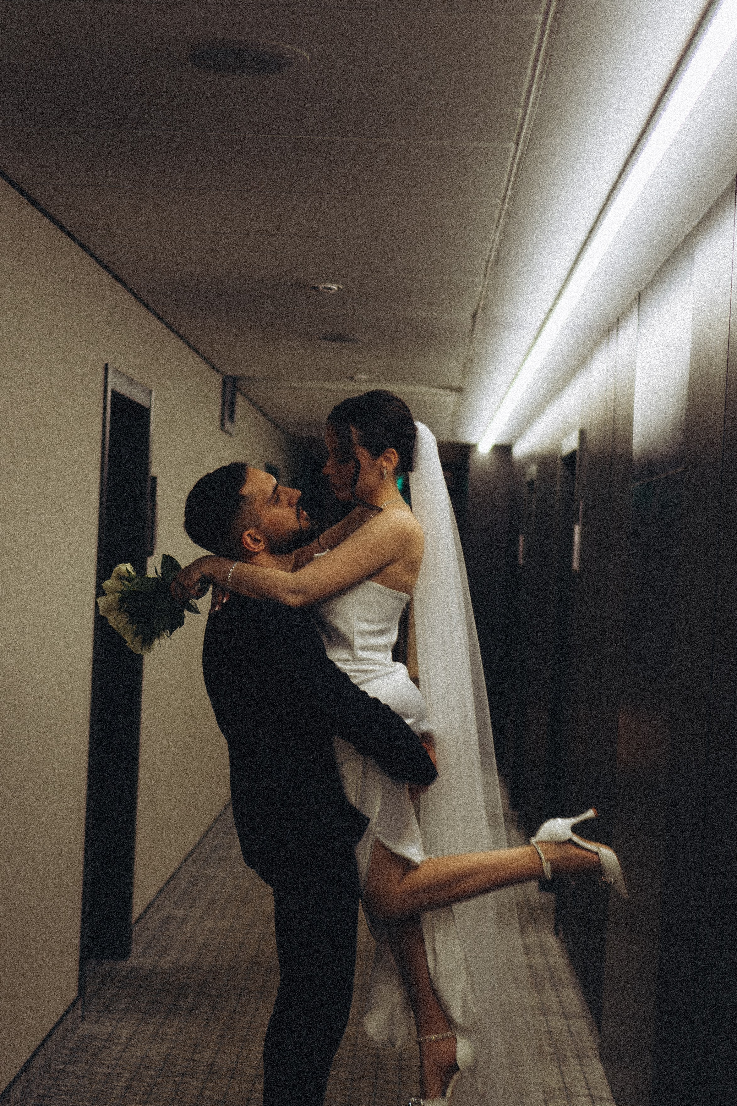 СВАДЕБНАЯ СЬЕМКА СБОРОВ ЖЕНИХА И НЕВЕСТЫ В ОТЕЛЕ И ТАКЖЕ ФОТОСЕССИИЯ В ОТЕЛЕЕ МЕГАПОЛИС БРЯНСК. Профессиональный фотограф, Санкт-Петербург — Виктория Богомолова