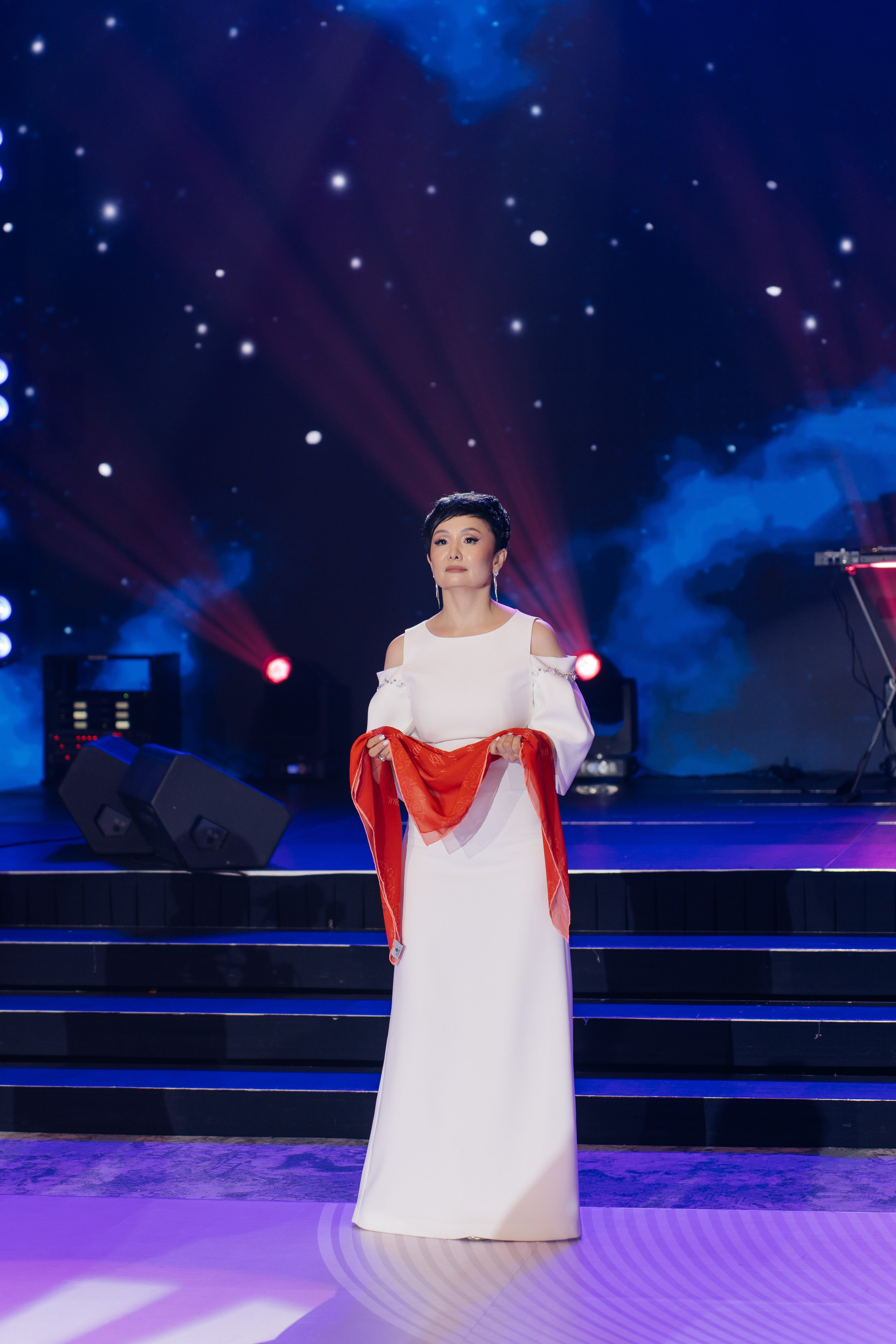 Ay-Dana Uzatu. ___________________________________________________