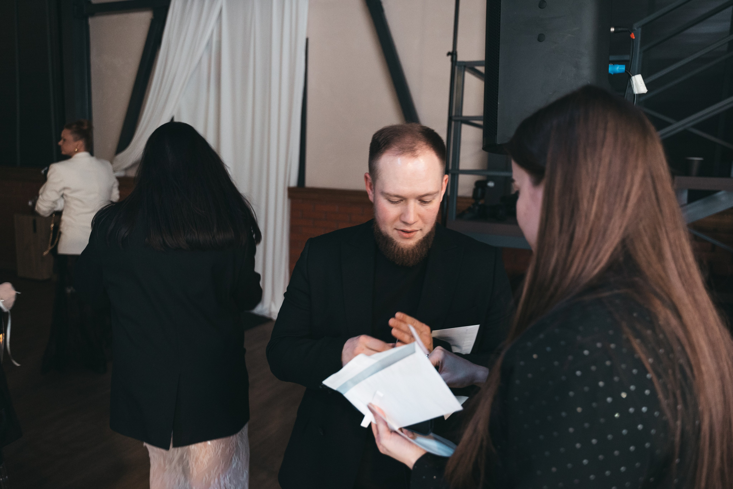 WhiteRoom Pre-wedding. Репортажный и свадебный фотограф в Сургуте