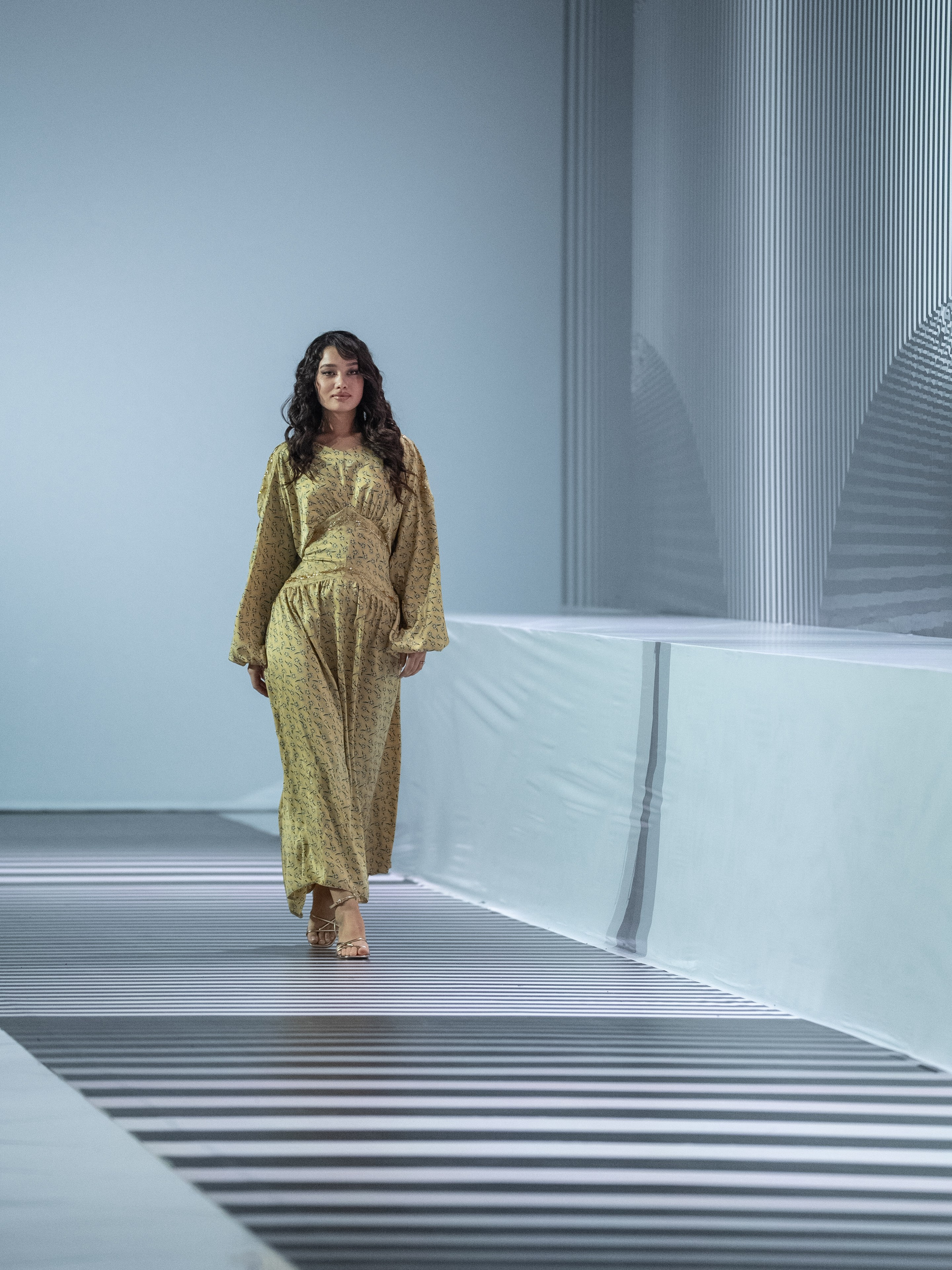 Brand AINASH QARA. Сайт Алматинского НЮ АРТ, будуар и фэшн фотографа Дениса Карпенко