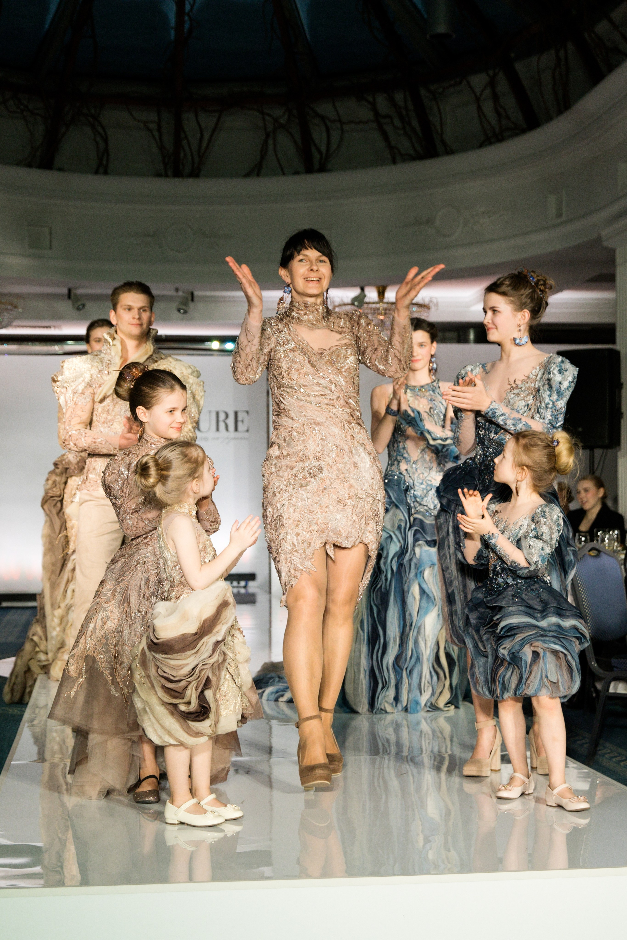 Репортаж показа «Кутюр по-русски». Фотограф в Санкт-Петербурге Вагнер Юлия