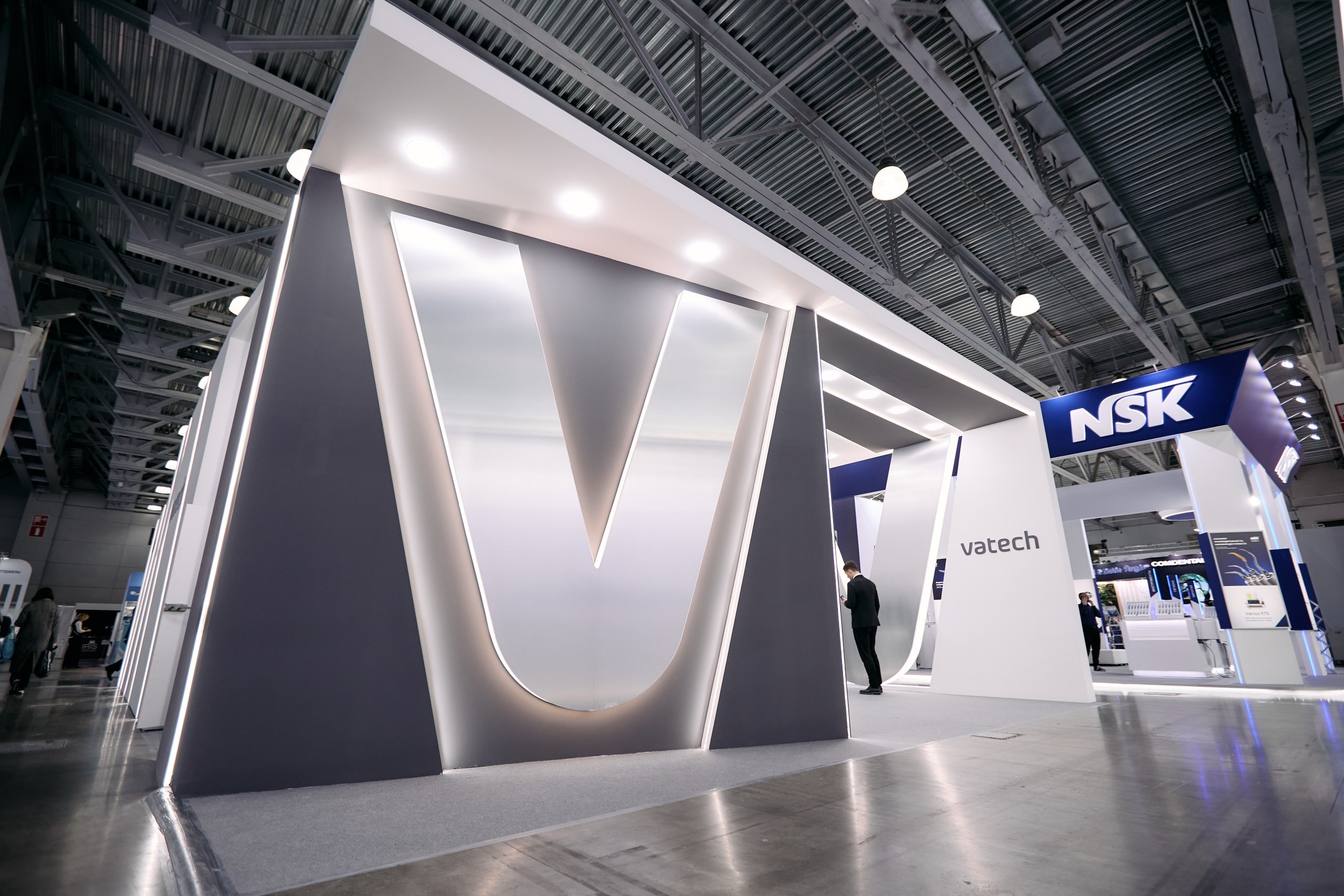 Дентал Салон 2026: Vatech. Свадебный и репортажный фотограф Дмитрий Кононенко