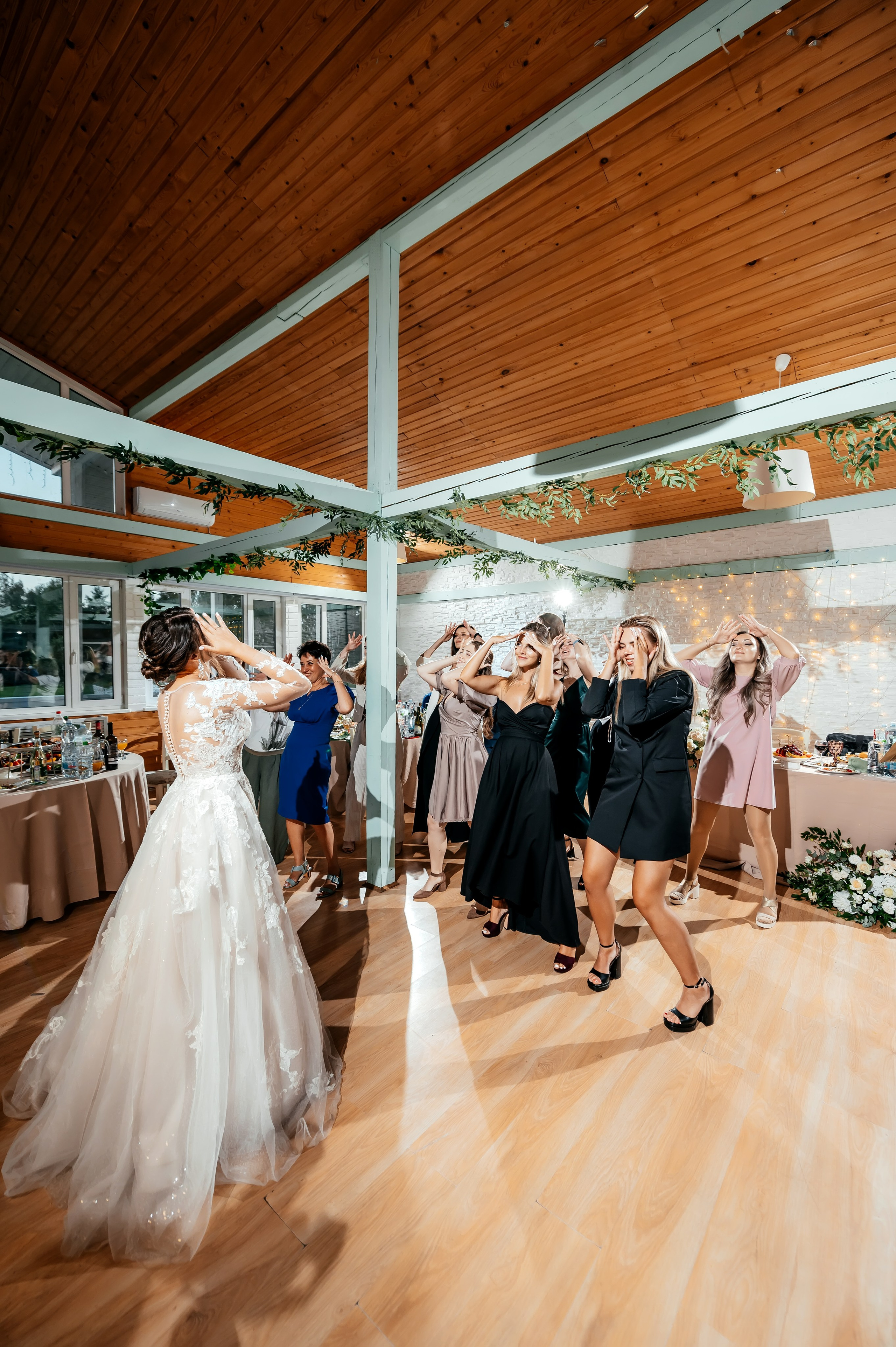 Медвежьи озера и любовь. Свадебная фотоистория. Свадебный и семейный фотограф Виктория Носачёва. Щелково, Москва и МО