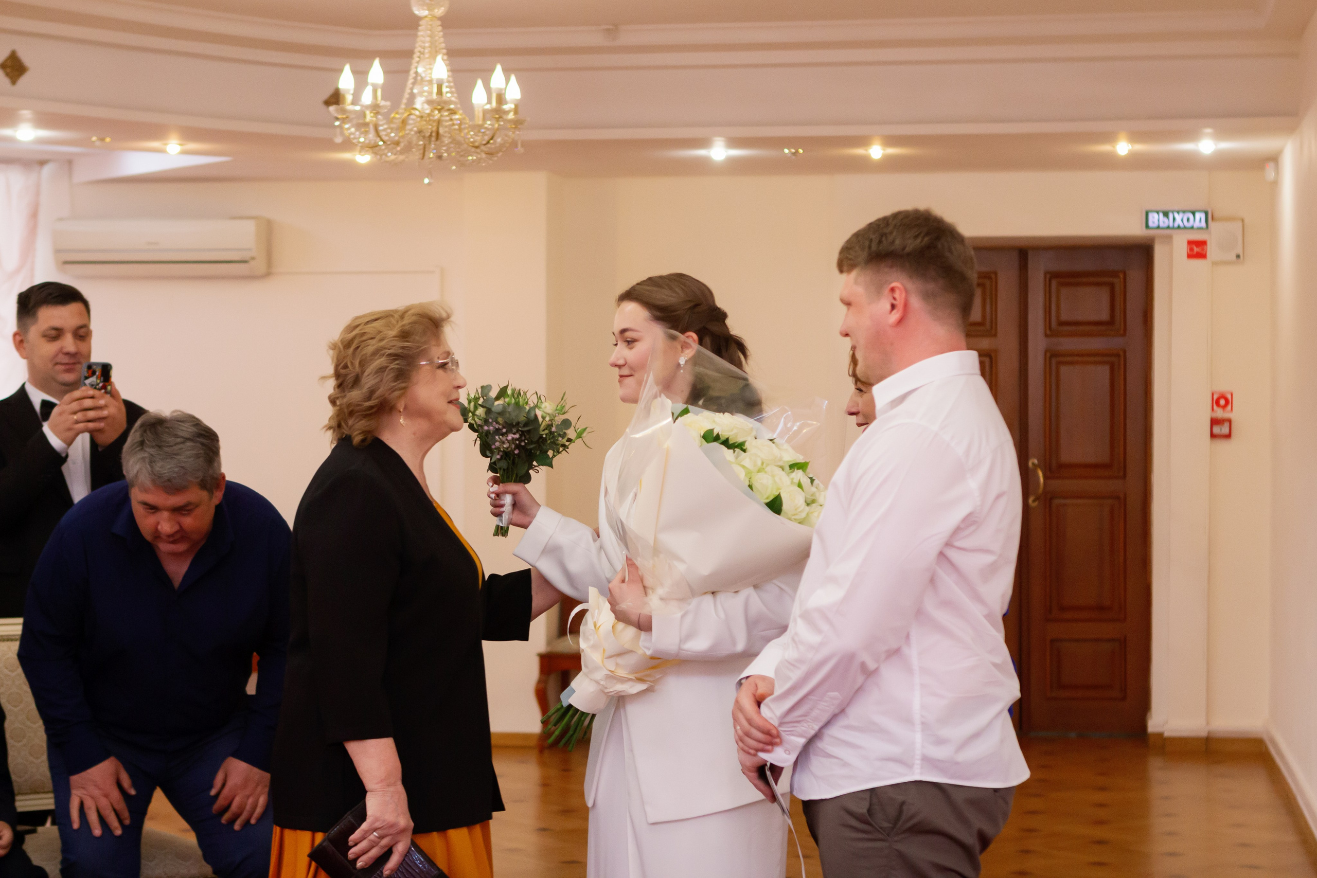 Никита и Елизавета. Свадебная фотосъёмка в ЗАГСе, Екатеринбург. Фотограф в Екатеринбурге Пойгина Елена