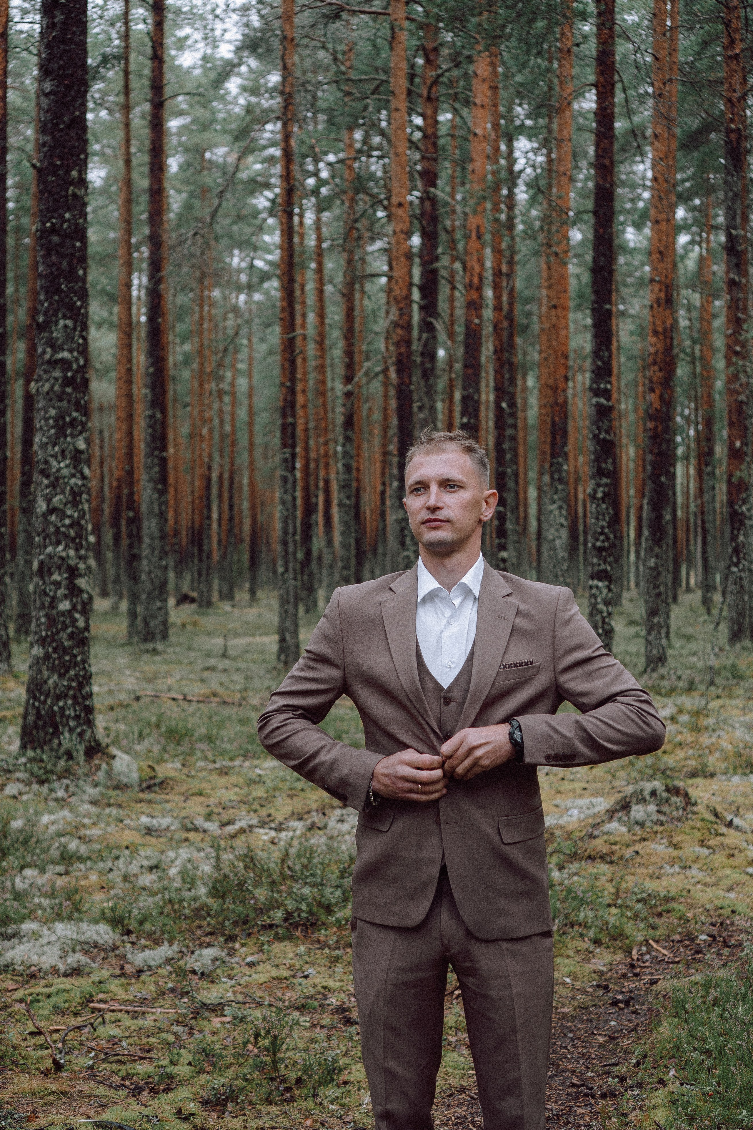 СВАДЕБНАЯ ФОТОСЕССИИЯ ПАРЫ В ГОРОДЕ ПРИОЗЕРСК В СОСНОВОМ ЛЕСУ И С ПИКАПОМ. Профессиональный фотограф, Санкт-Петербург — Виктория Богомолова