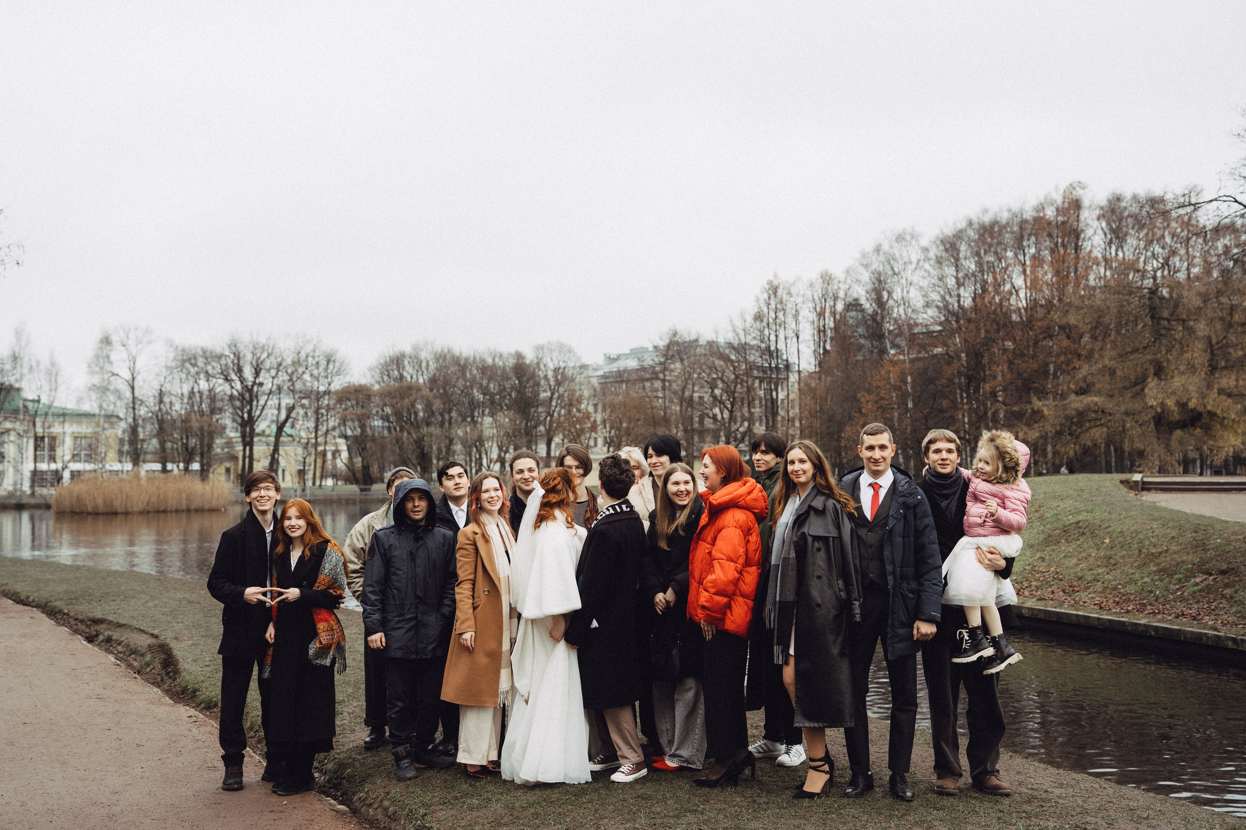 СВАДЕБНАЯ СЬЕМКА ВО ВТОРОМ ДВОРЦЕ С ГОСТЯМИ И ПРОГУЛКА В ТАВРИЧЕСКОМ САДУ. Профессиональный фотограф, Санкт-Петербург — Виктория Богомолова
