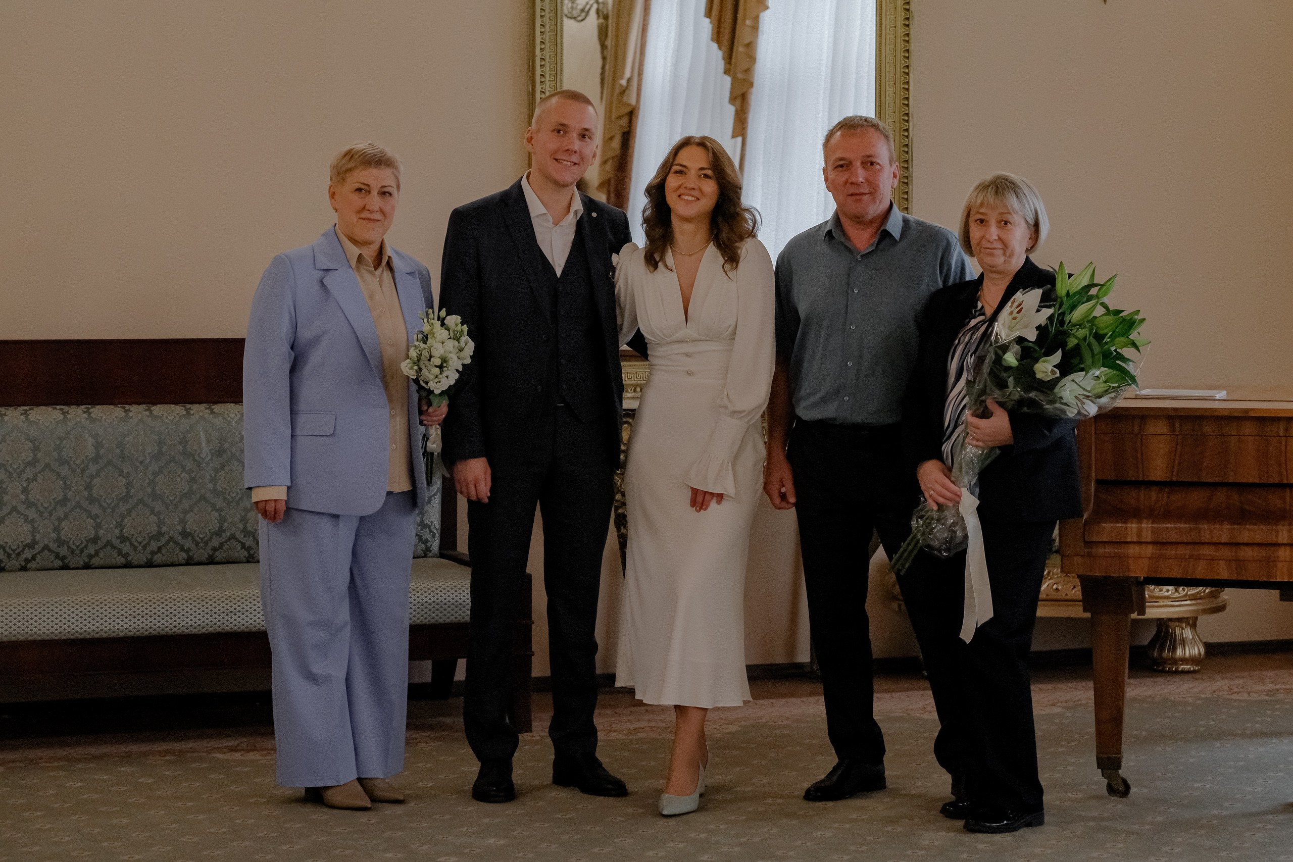 СВАДЕБНАЯ СЬЕМКА ПАРЫ ВО ВТОРОМ ДВОРЦЕ БРАКОСОЧЕТАНИЯ И ПРОГУЛКА ПО ЧЕРНЫШЕВСКОЙ. Профессиональный фотограф, Санкт-Петербург — Виктория Богомолова