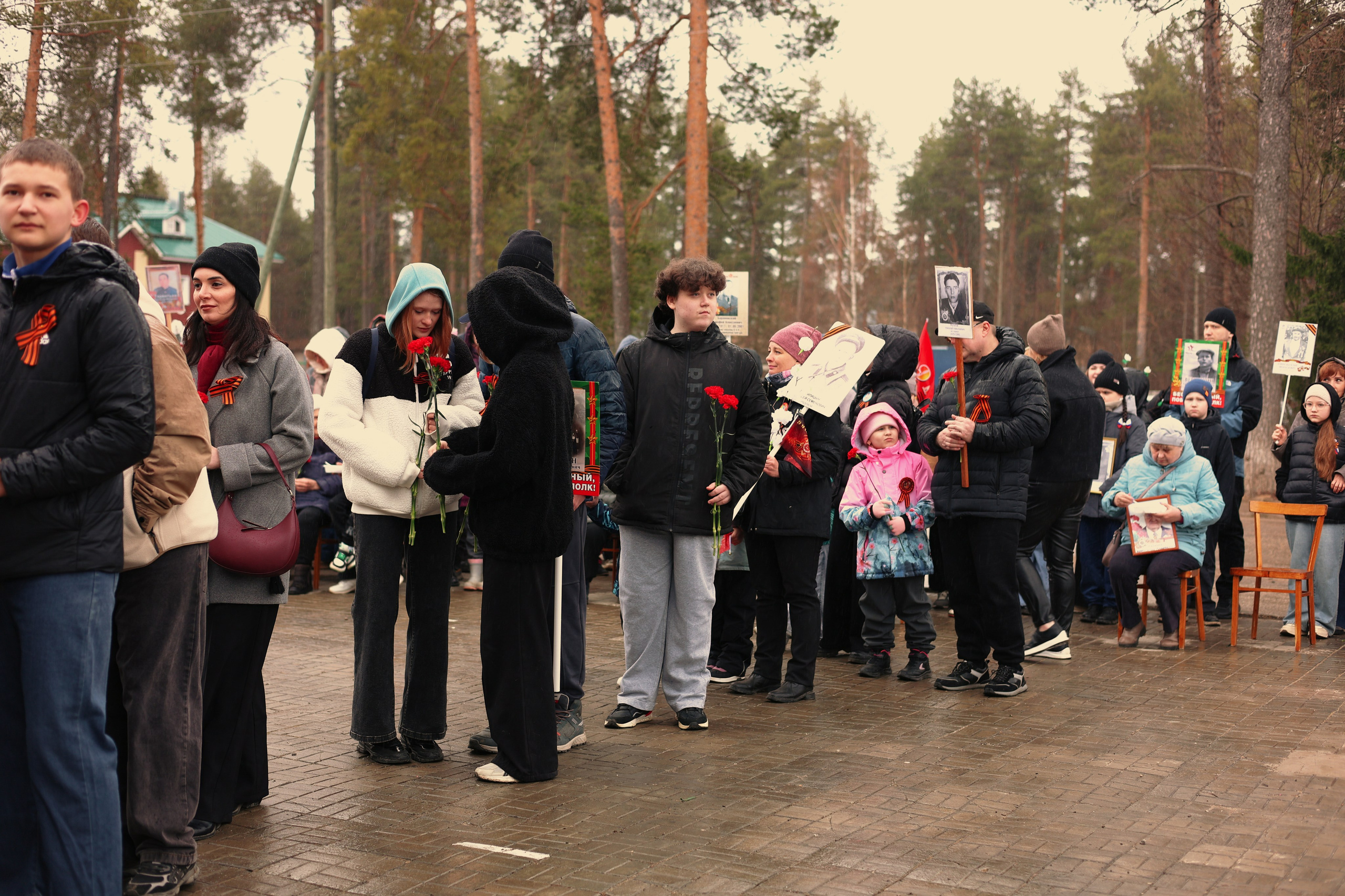 9 мая — «Родной дом». Фотограф в городе Киров Денис Вербин