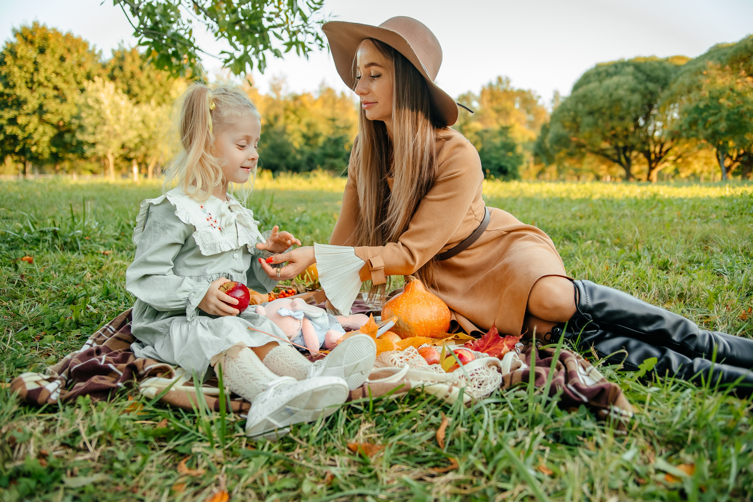 Фотопленэр в осеннем парке. Elena Sova — семейный и женский фотограф в Санкт-Петербурге
