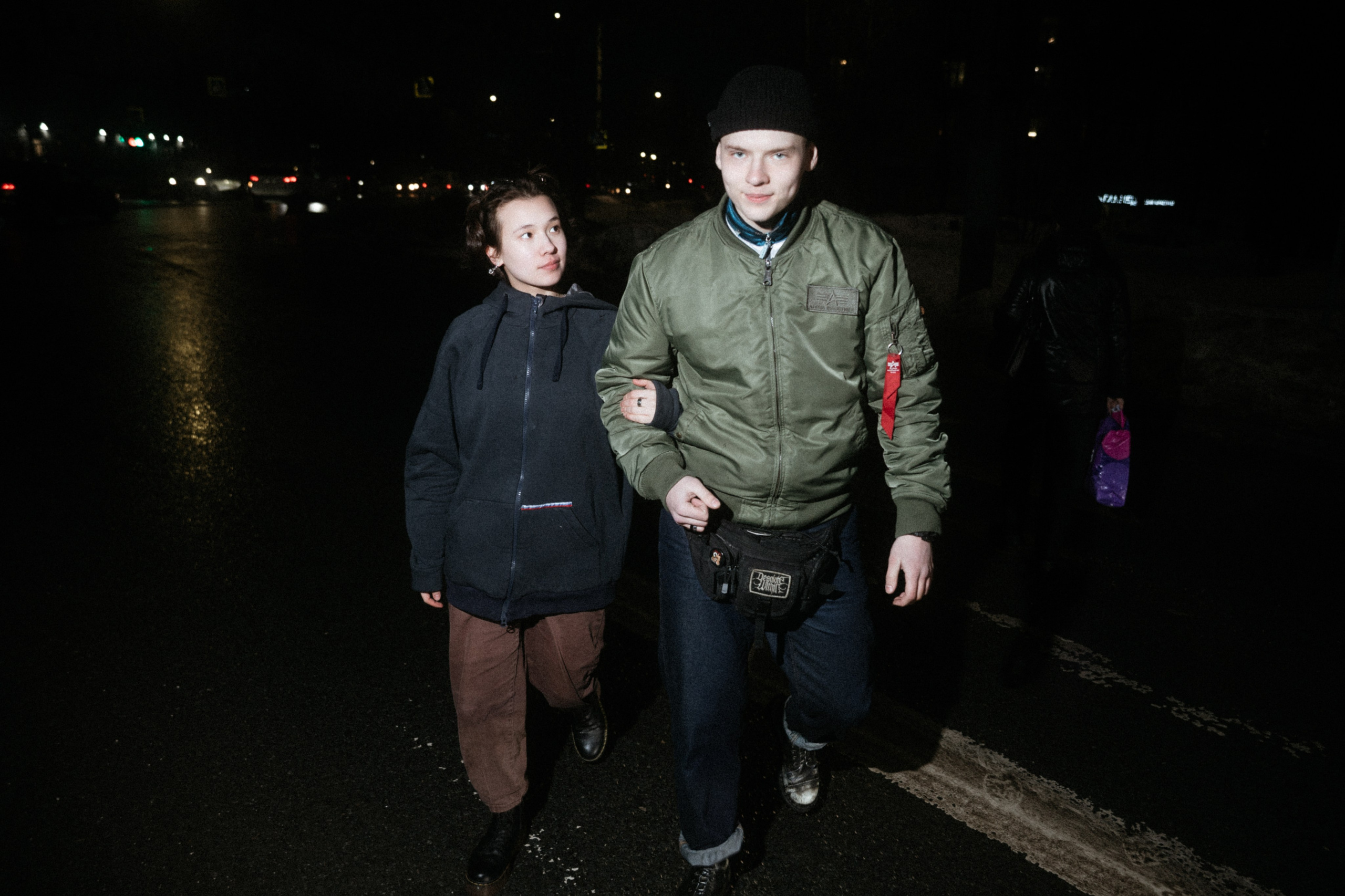 На улице, двое. Свадебное видео в Иваново и России