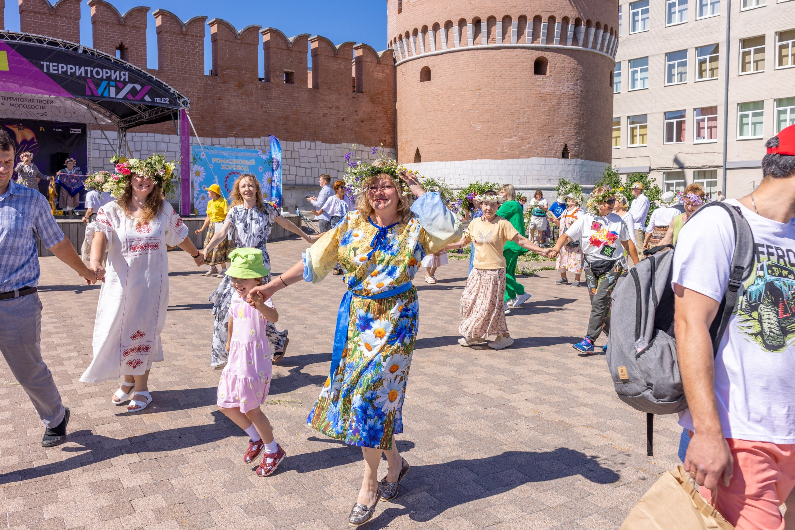 Фестиваль «Ромашковый хоровод». Северная ходьба. Фотограф в Туле Крупский АнДРей. Фотостудия «КАДР71» в Туле