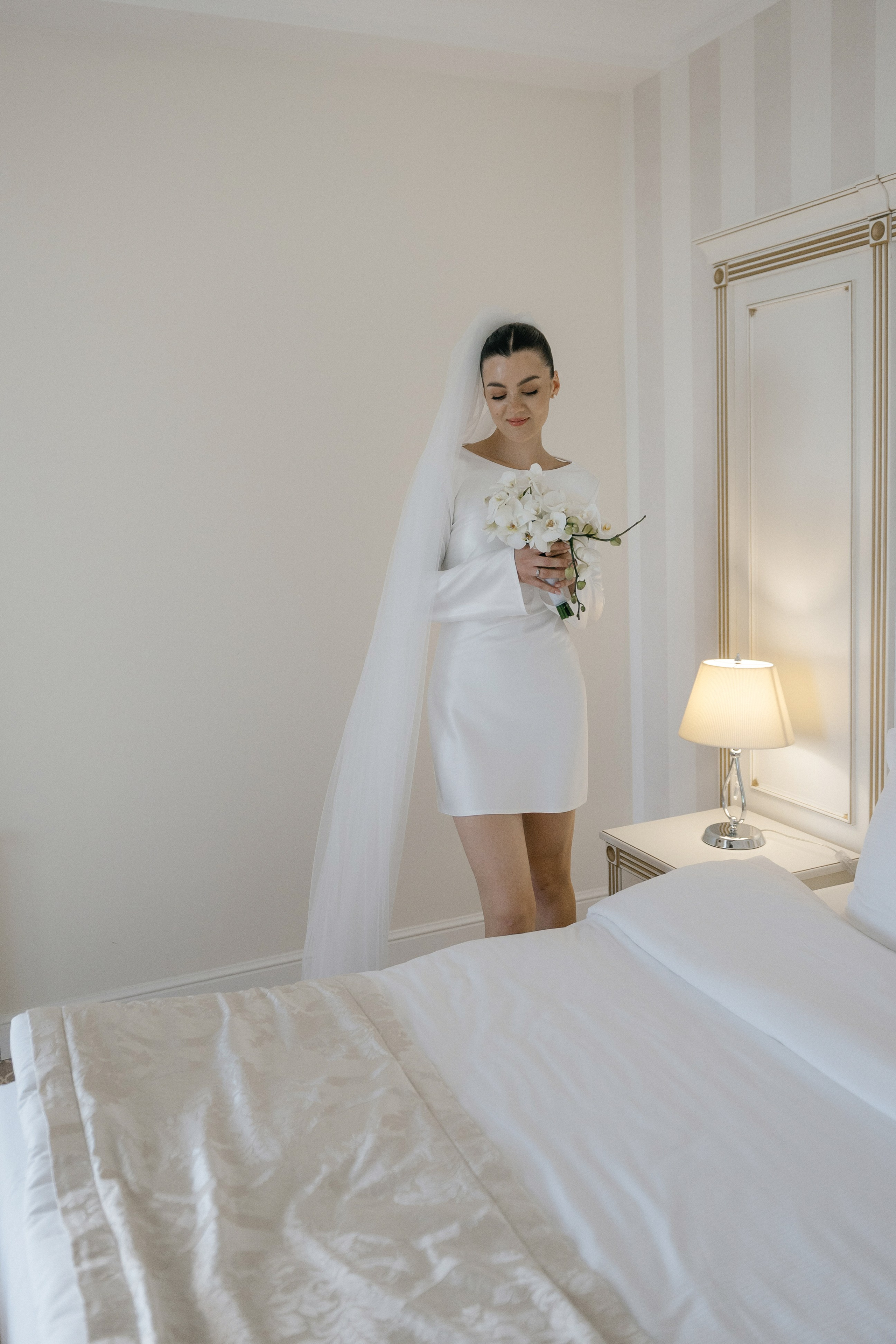 Wedding day in VERSAL PARK. Wedding PHOTOGRAPHER Andrew Vnukov