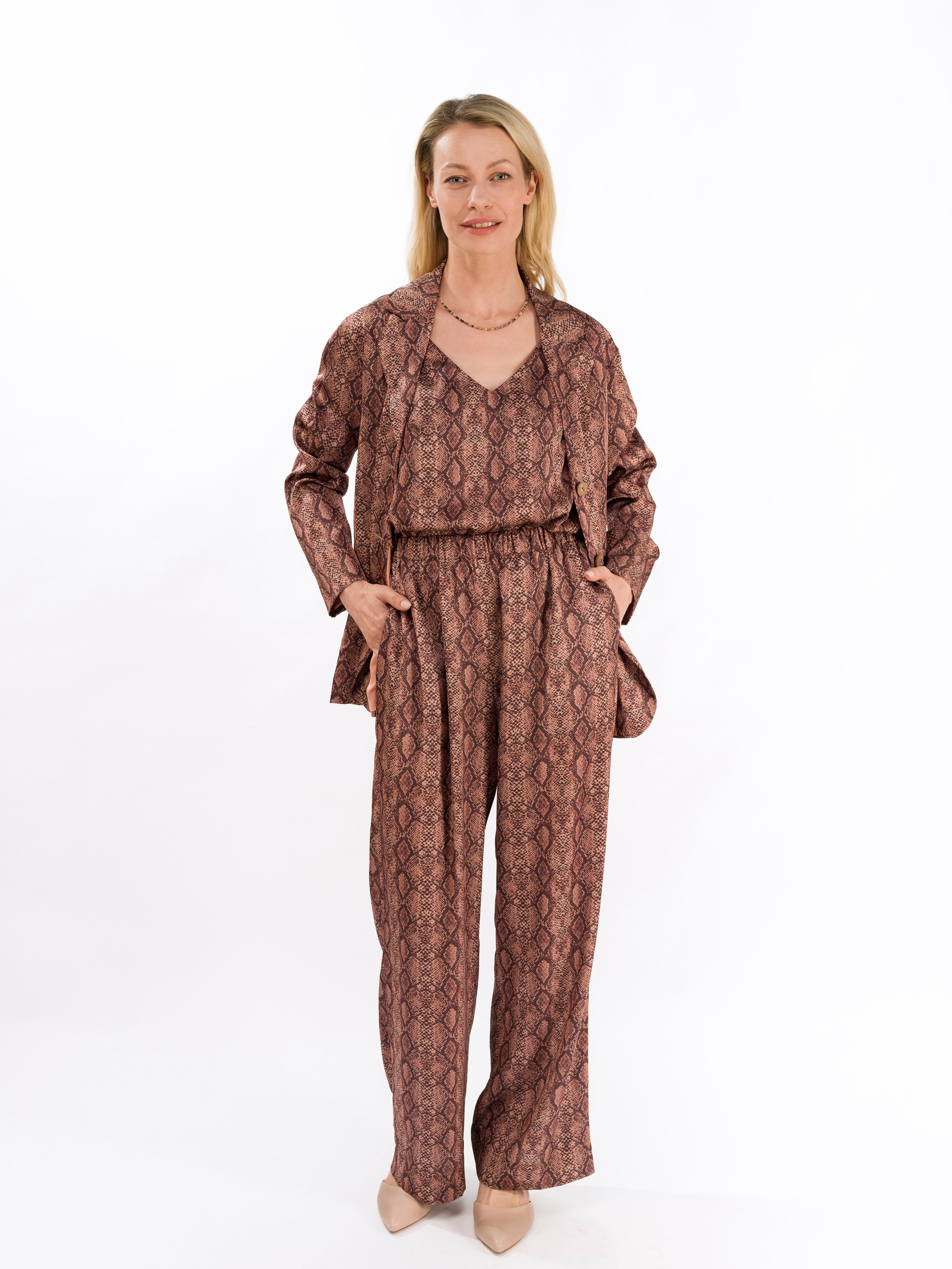 Одежда для каталога. Фотограф Андрей Зикеев, фотостудия AzArt Studio в Москве