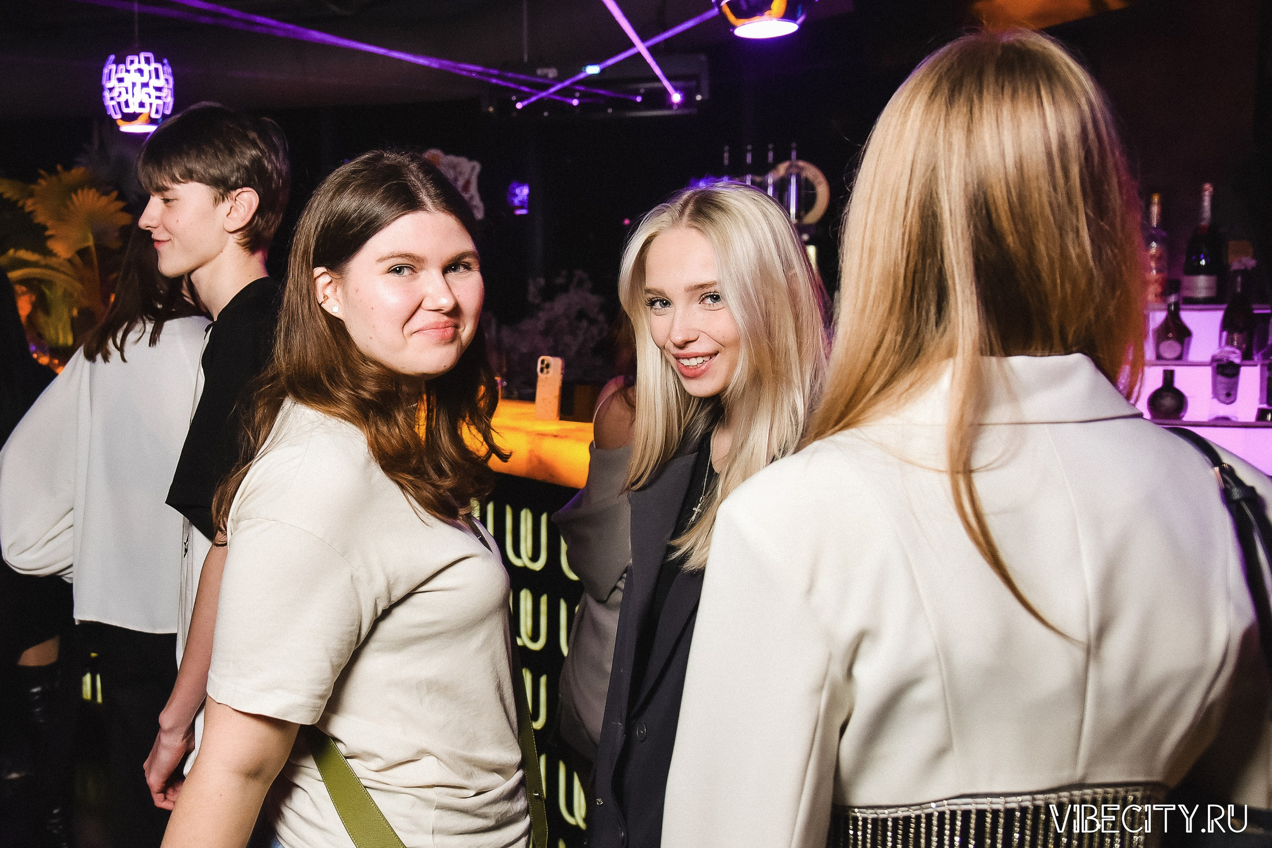 DOUBLE U. VIBECITY.RU Вайб Сити Ру Фоторепортажи Фотоотчеты Калининград