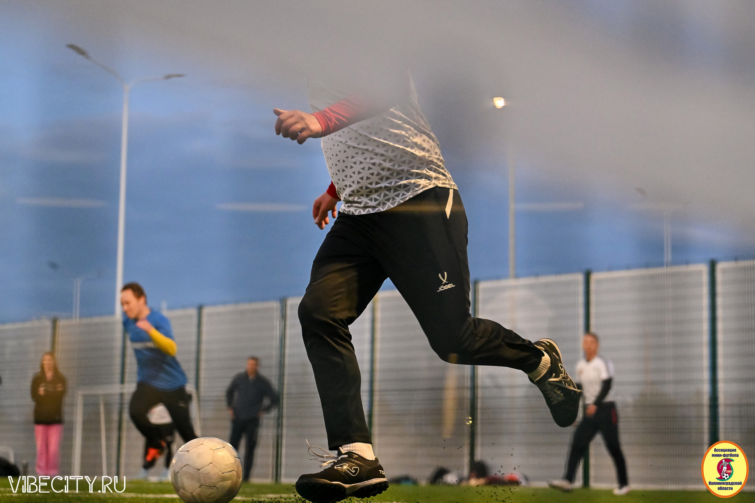 ИГРЫ МИНИ-ФУТБОЛЬНОЙ И КОРПОРАТИВНОЙ ЛИГИ. VIBECITY.RU Вайб Сити Ру Фоторепортажи Фотоотчеты Калининград