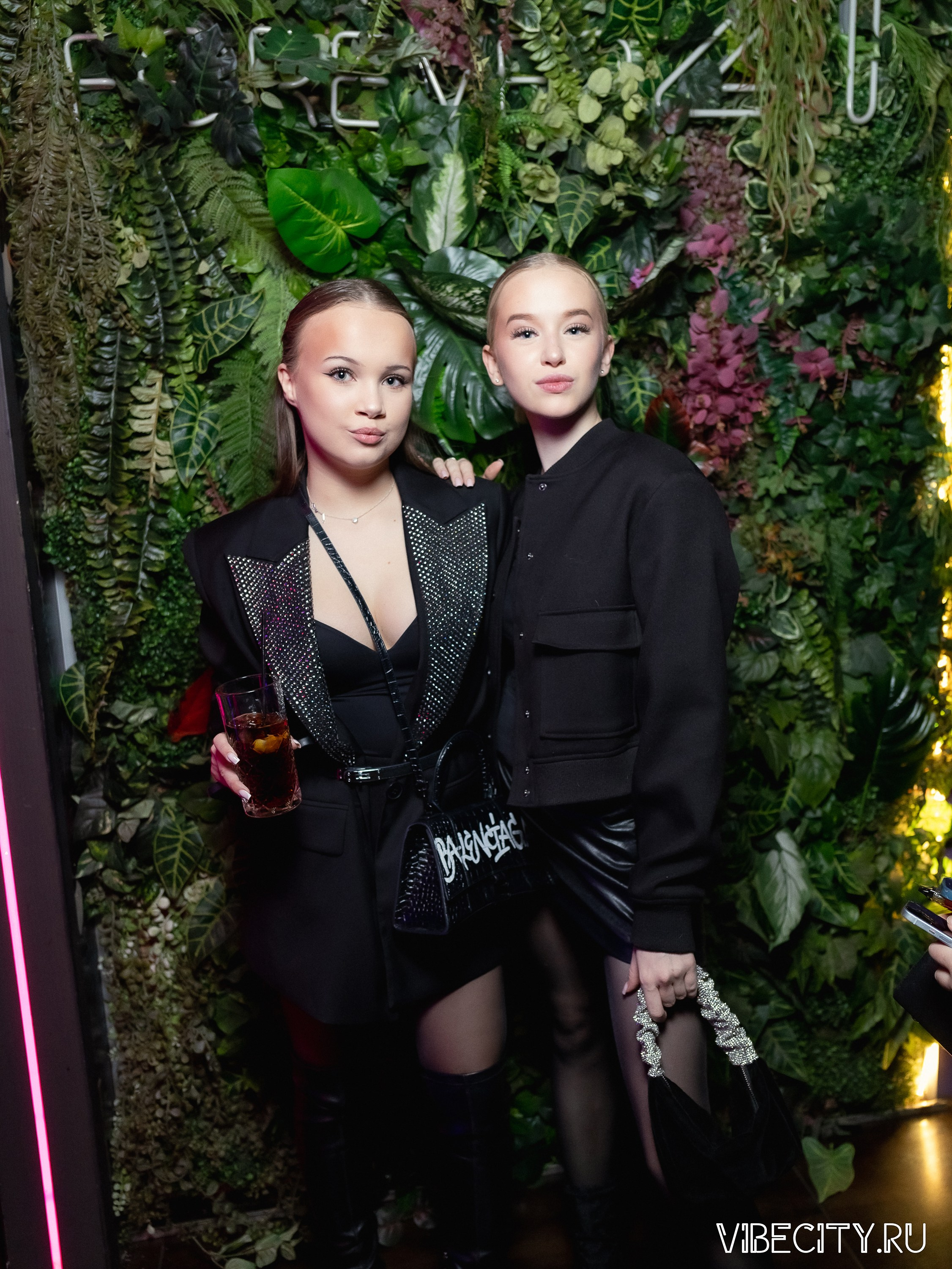 DOUBLE U. VIBECITY.RU Вайб Сити Ру Фоторепортажи Фотоотчеты Калининград