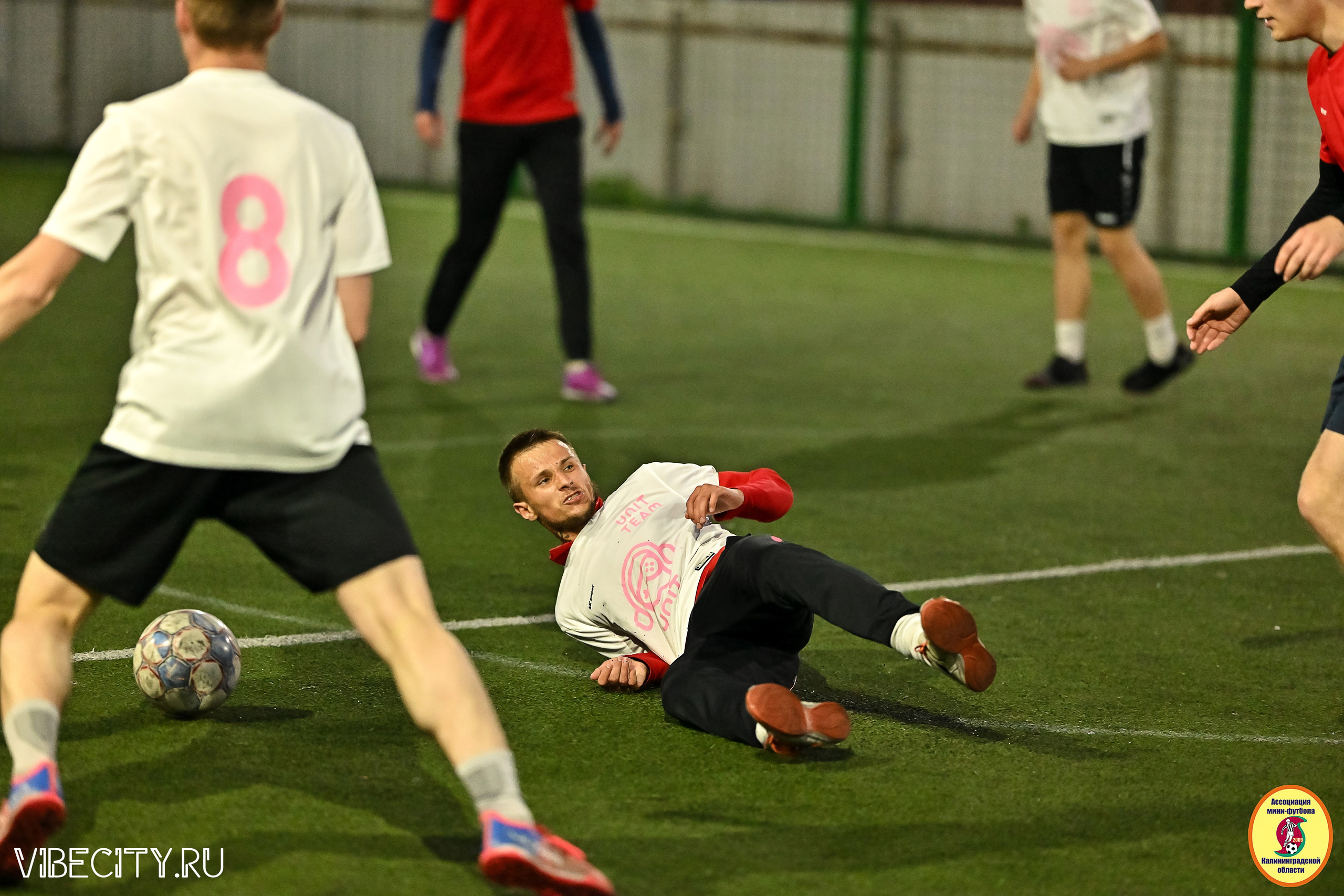 ИГРЫ МИНИ-ФУТБОЛЬНОЙ И КОРПОРАТИВНОЙ ЛИГИ. VIBECITY.RU Вайб Сити Ру Фоторепортажи Фотоотчеты Калининград