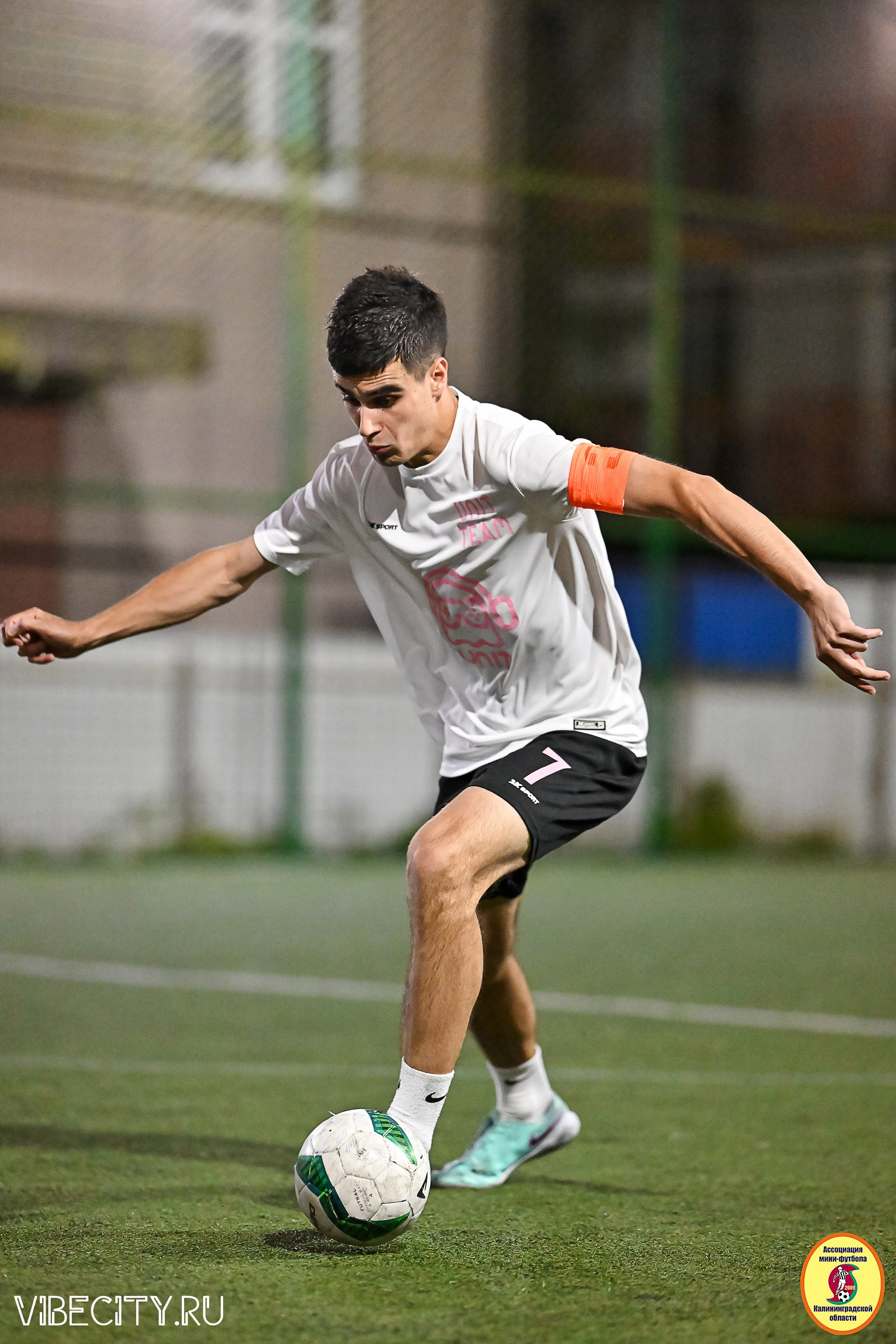 ФИНАЛЬНЫЕ ИГРЫ КУБКА МИНИ-ФУТБОЛЬНОЙ ЛИГИ И КУБКА КОРПОРАТИВНОЙ МФЛ 2025. VIBECITY.RU Вайб Сити Ру Фоторепортажи Фотоотчеты Калининград