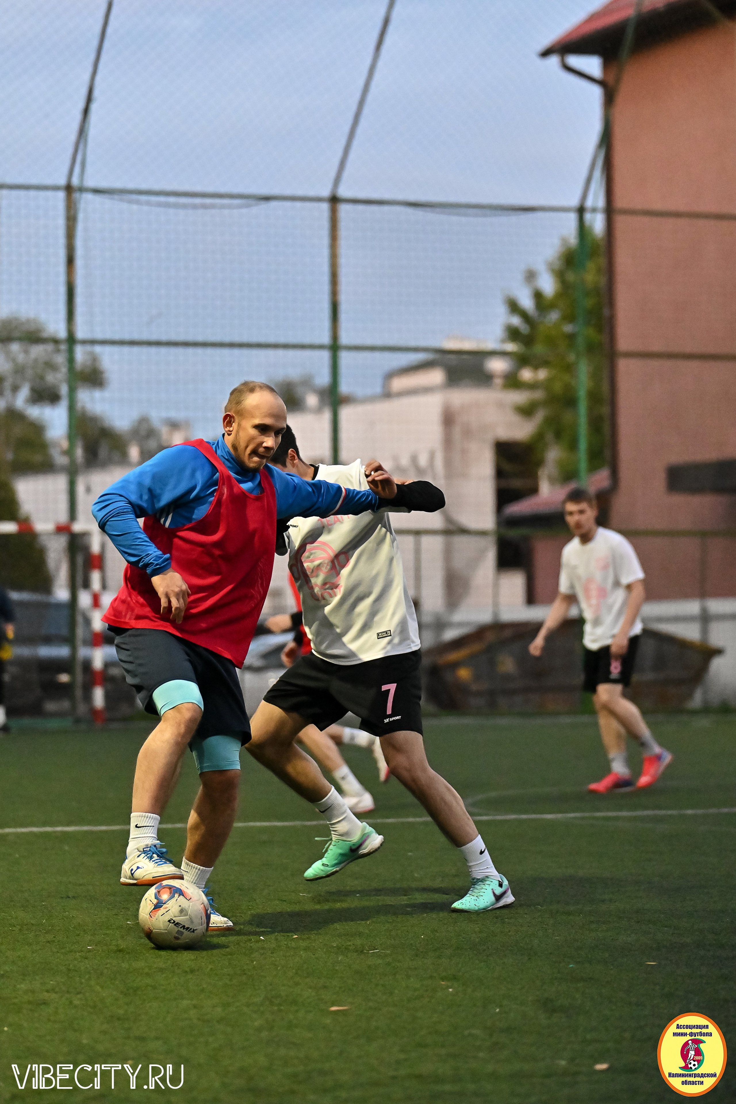 ИГРЫ МИНИ-ФУТБОЛЬНОЙ И КОРПОРАТИВНОЙ ЛИГИ. VIBECITY.RU Вайб Сити Ру Фоторепортажи Фотоотчеты Калининград
