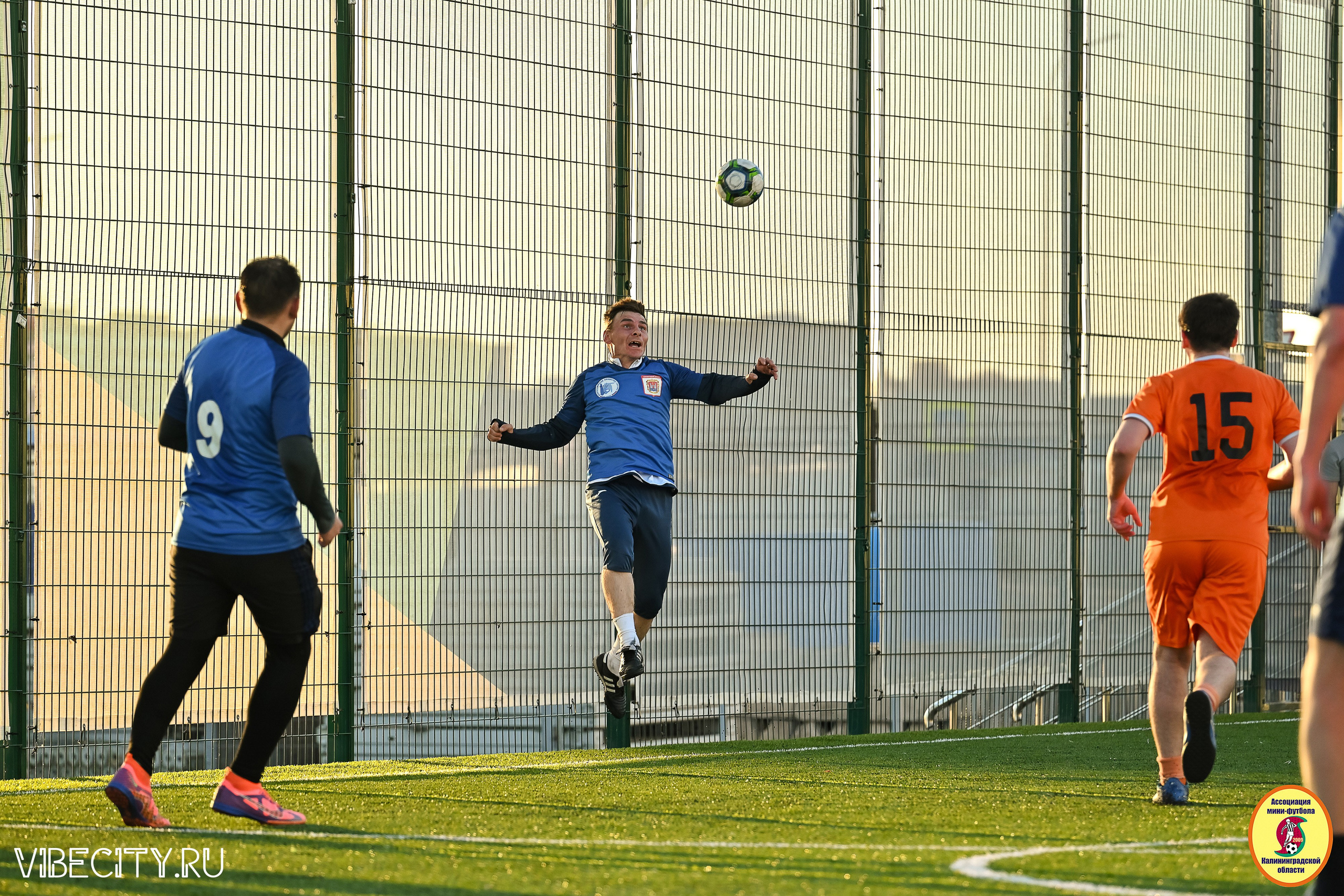 ИГРЫ МИНИ-ФУТБОЛЬНОЙ И КОРПОРАТИВНОЙ ЛИГИ. VIBECITY.RU Вайб Сити Ру Фоторепортажи Фотоотчеты Калининград