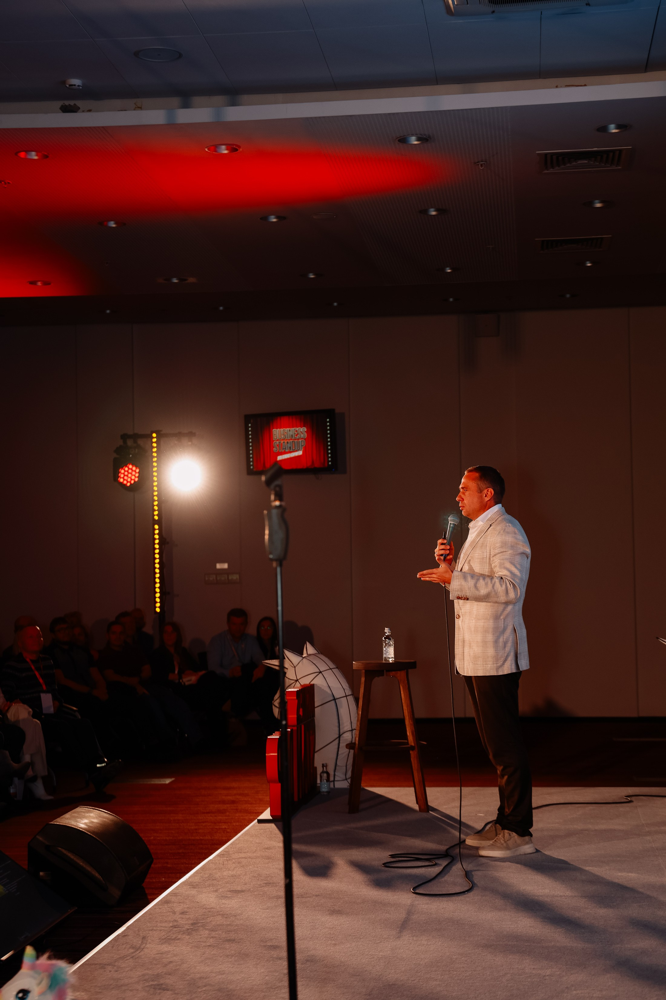 BUSNESS STANDUP с Оскаром Хартманном. Фотограф Юлия Мальцева