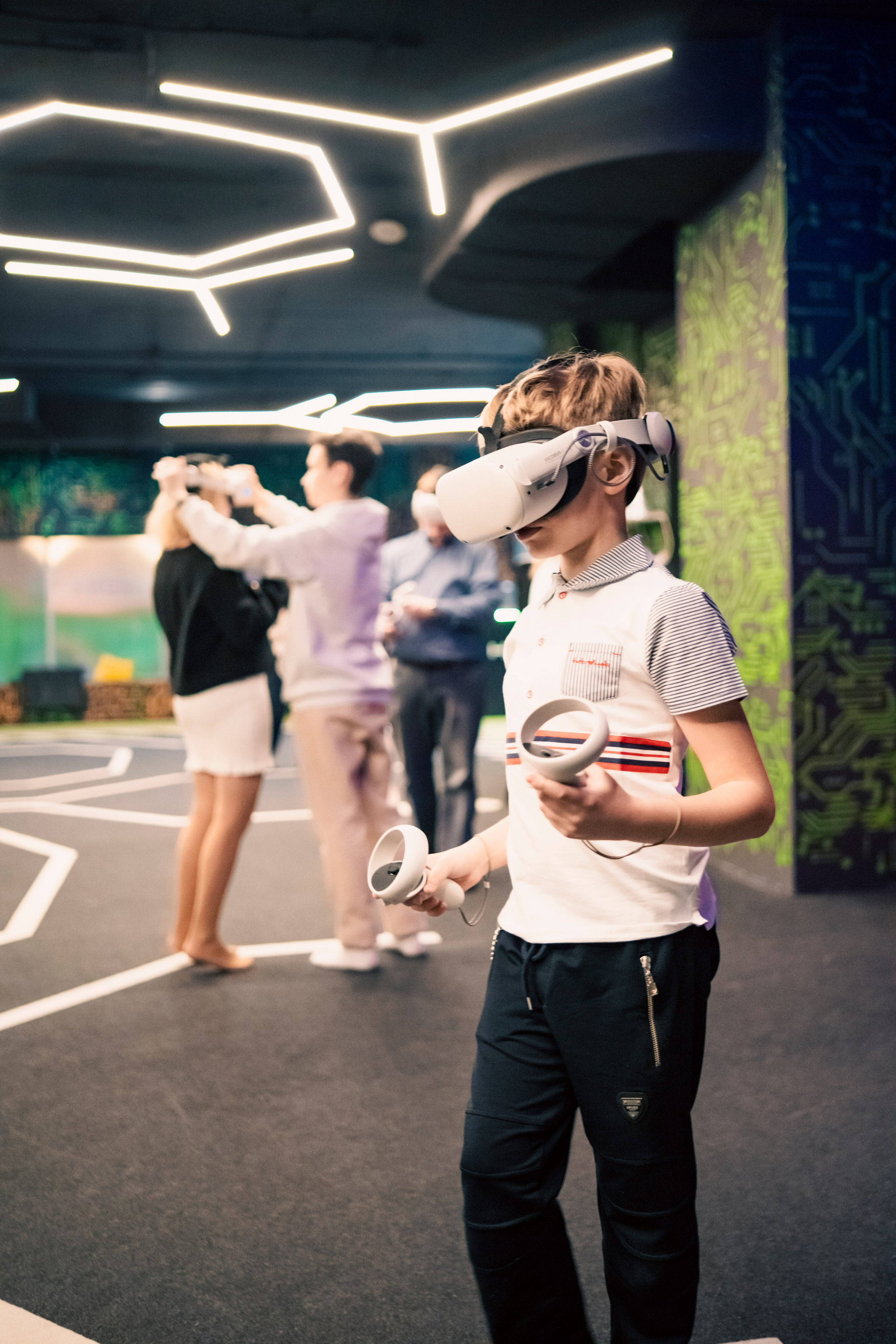 VR April-May. Felixtones