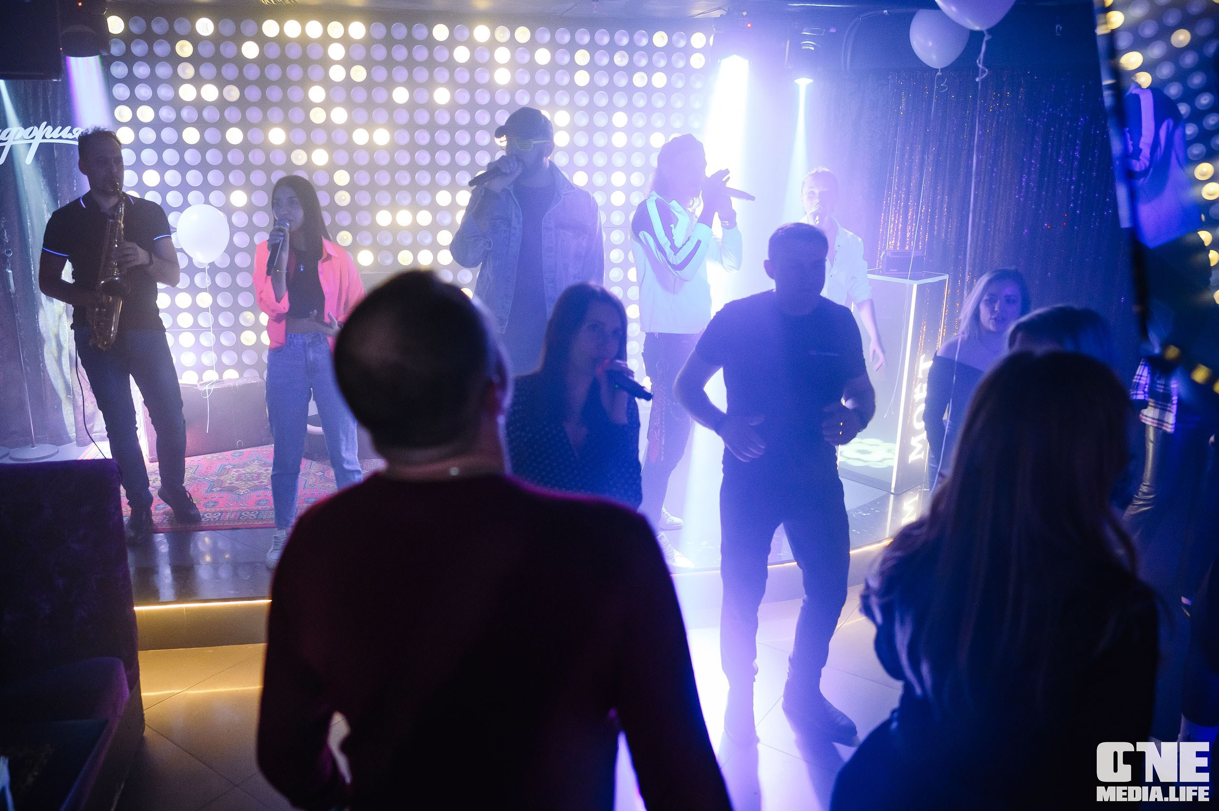 Фоторепортаж из караоке-клуба Эйфория. One Media Life: фоторепортажи, фотоотчеты с мероприятий и заведений