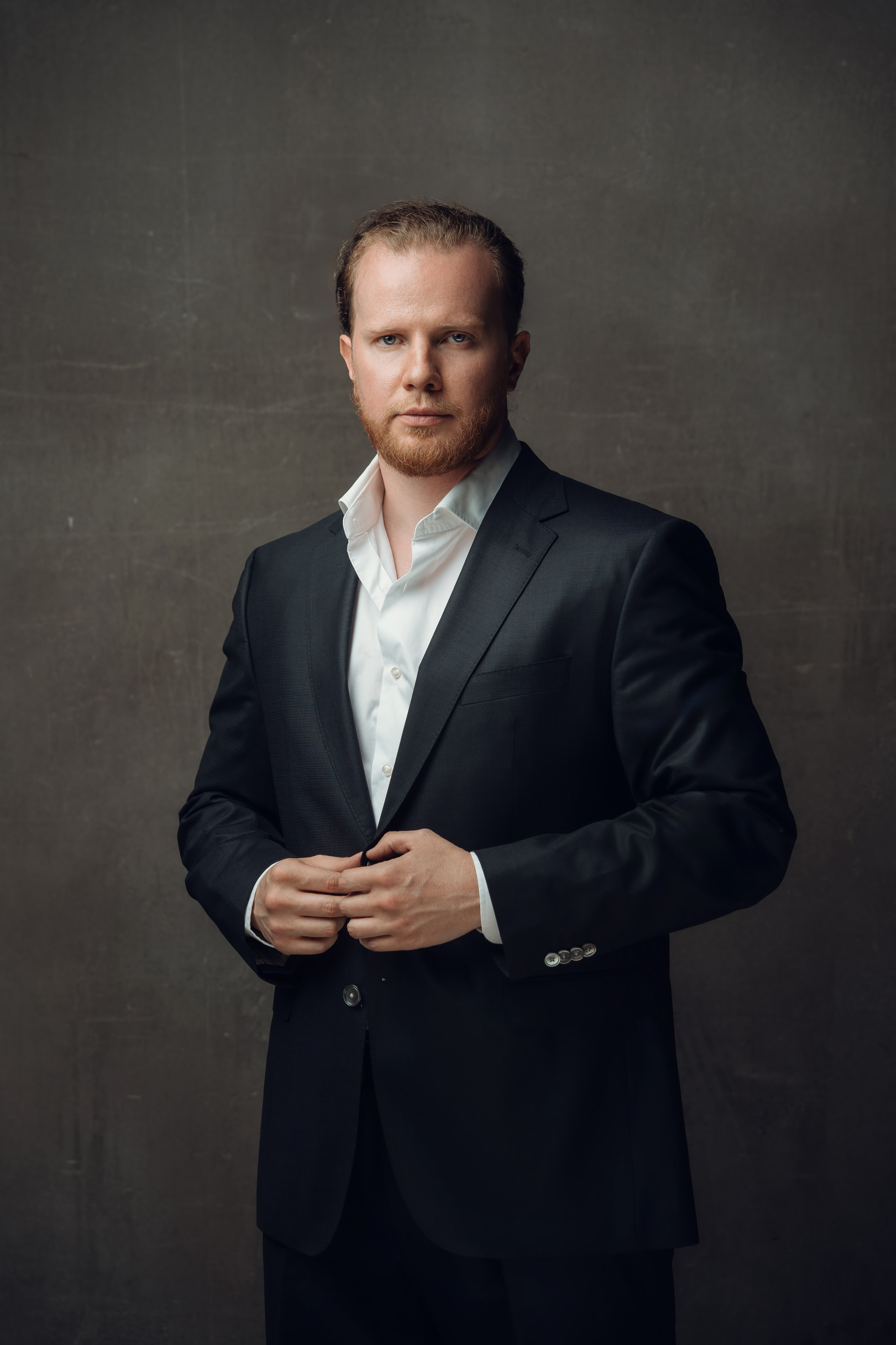 Деловой портрет. Профессиональный фотограф в Москве — Руслан Альтимиров