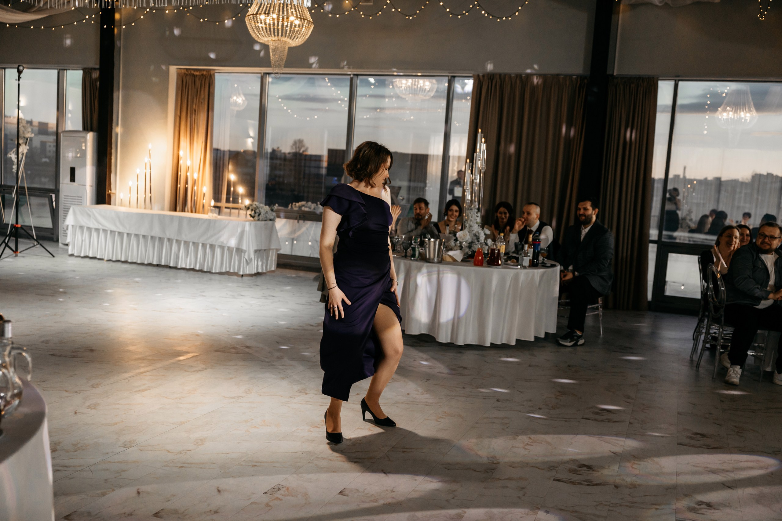 Свадебная фотосессия банкета. Свадебный и Семейный Фотограф в Гатчине и Санкт-Петербурге Виктория