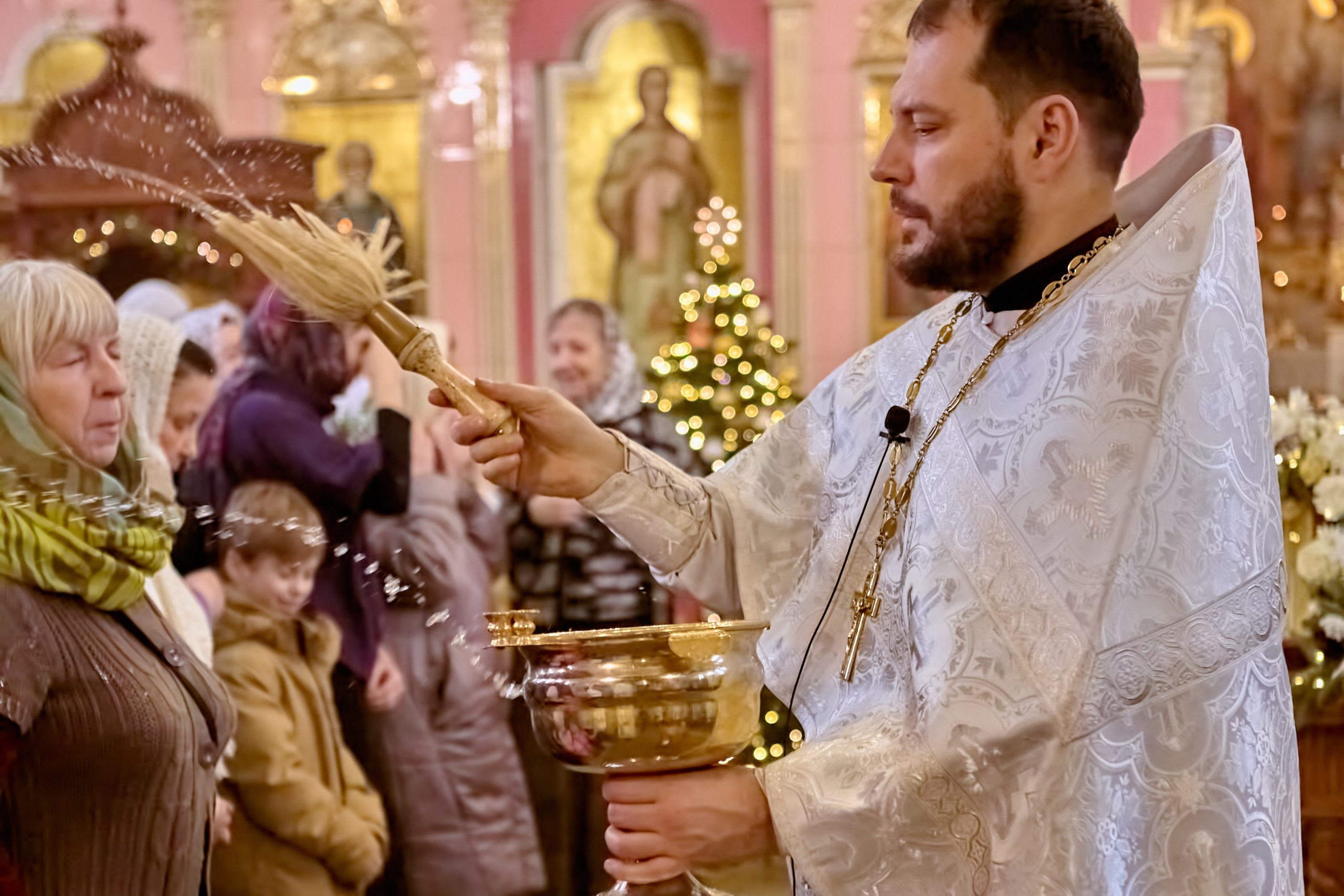 Воскресная Литургия в храме 12 января 2025 г