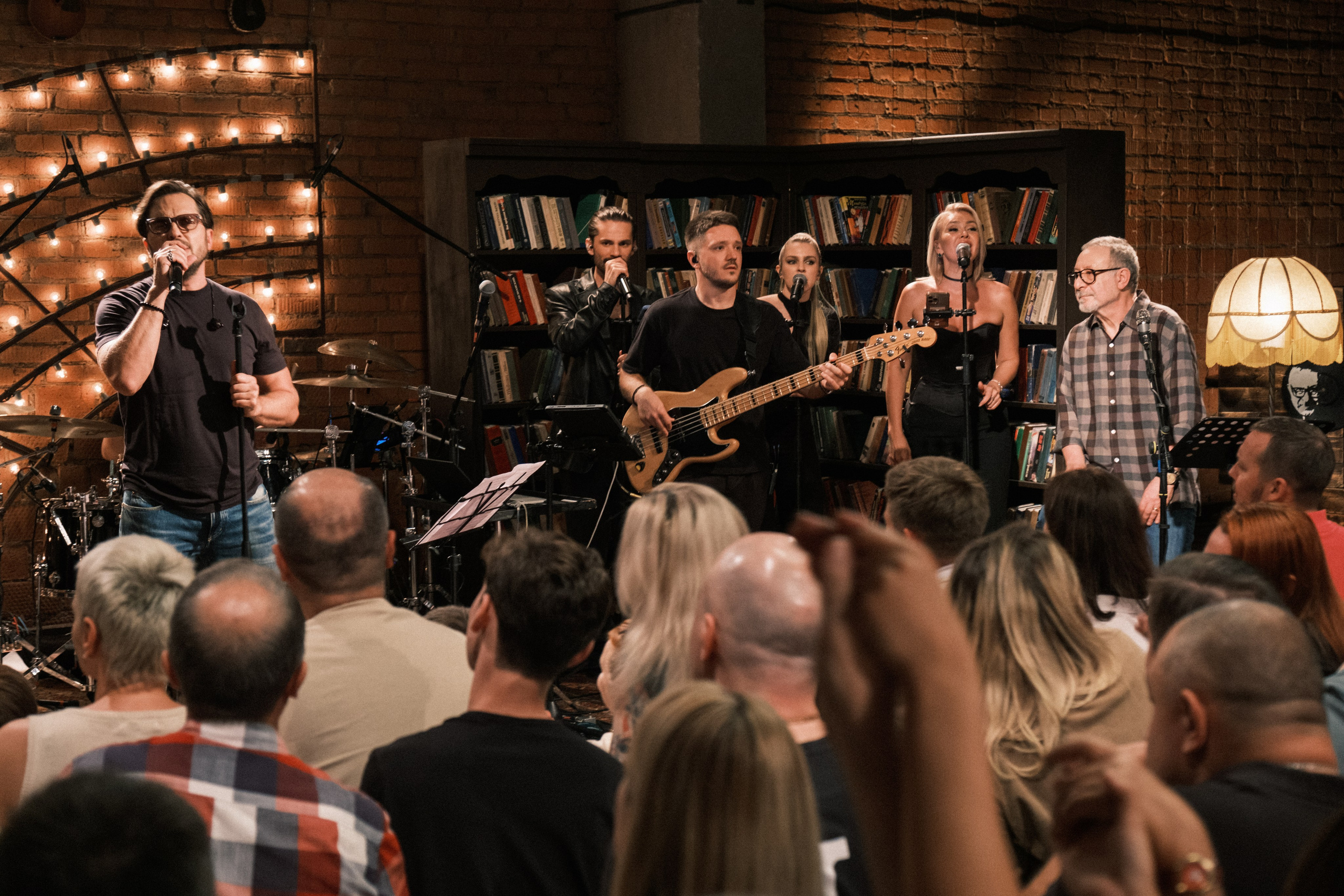 Квартирник у Маргулиса. Александр Ревва (Артур Пирожков). Профессиональный фотограф в Москве и МО Денис Кулешов