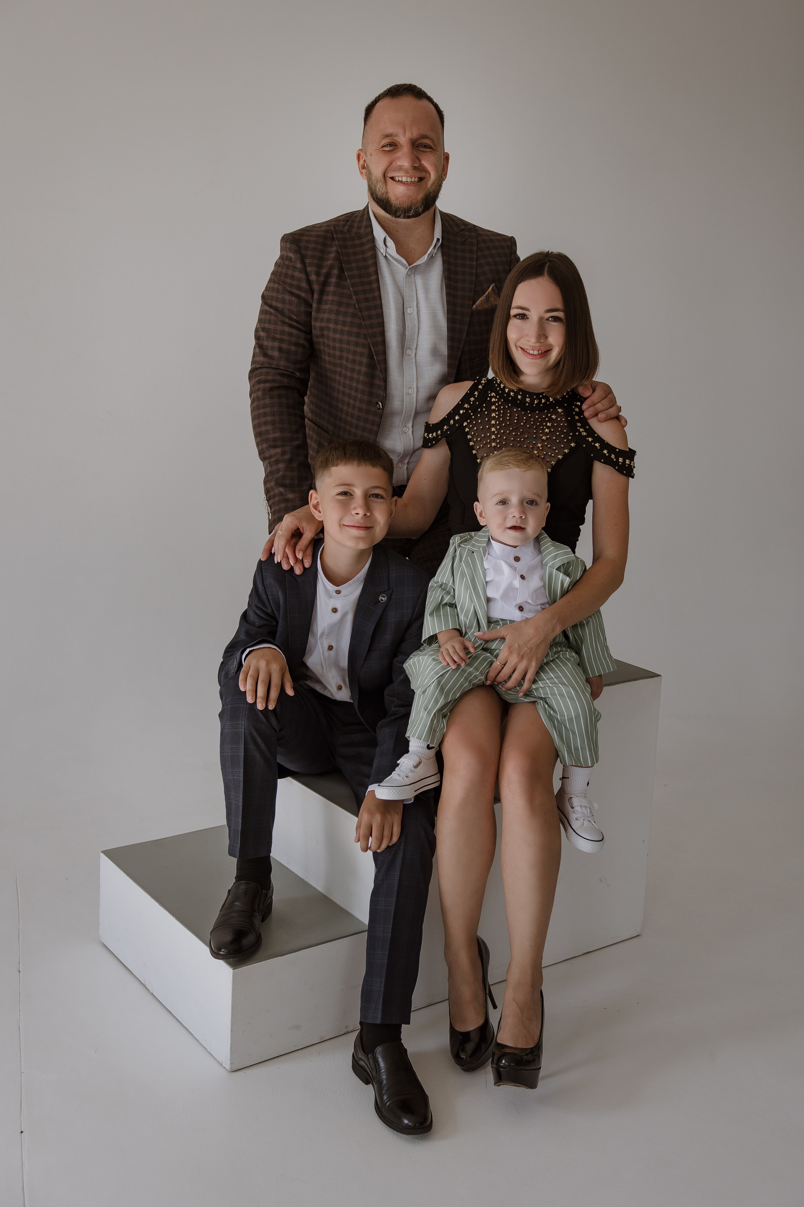 Семейная фотосессия в фотостудии в Самаре. Свадебный и семейный фотограф в Самаре и Тольятти | Елена Топанцева