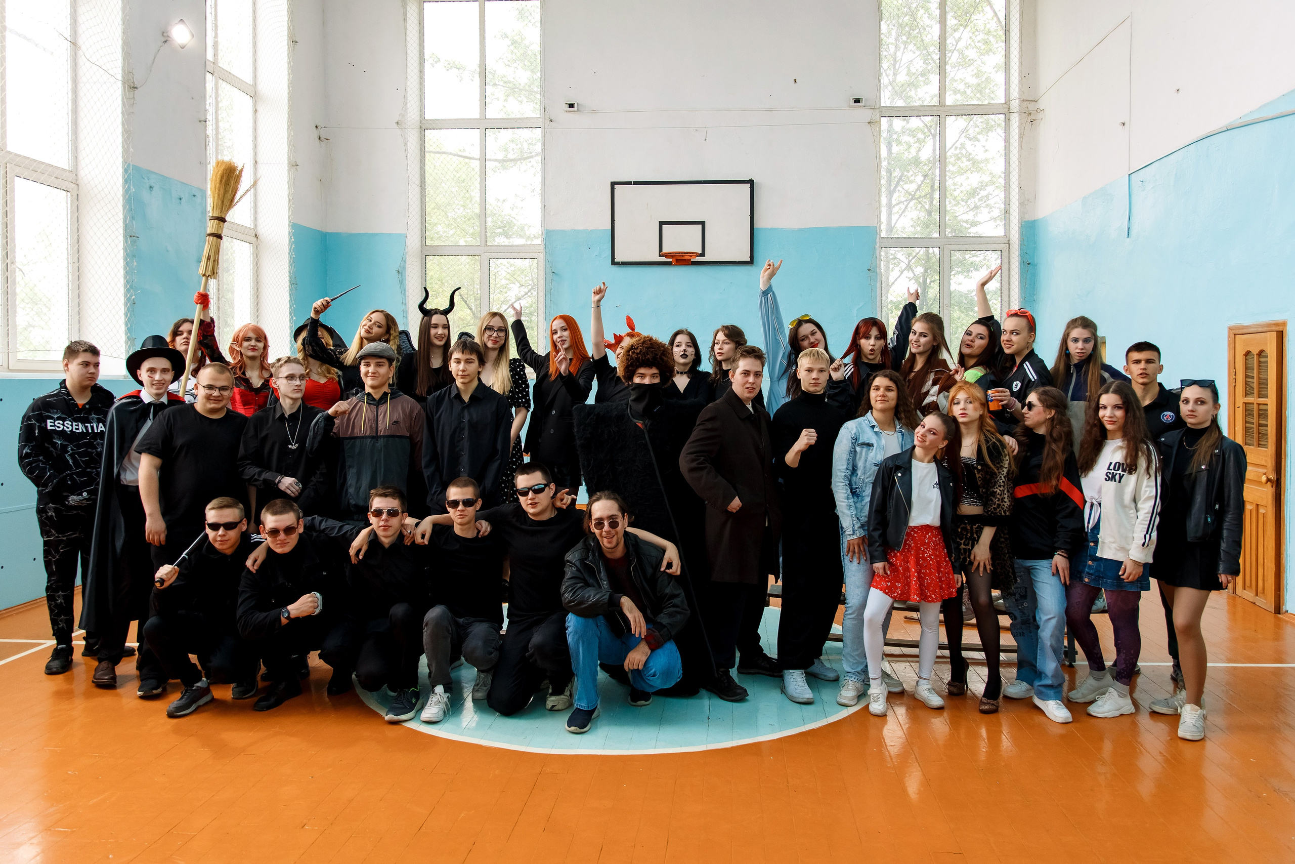 11 класс день не послушания в школе. Фотограф Любовь Корниенко, Примоский край