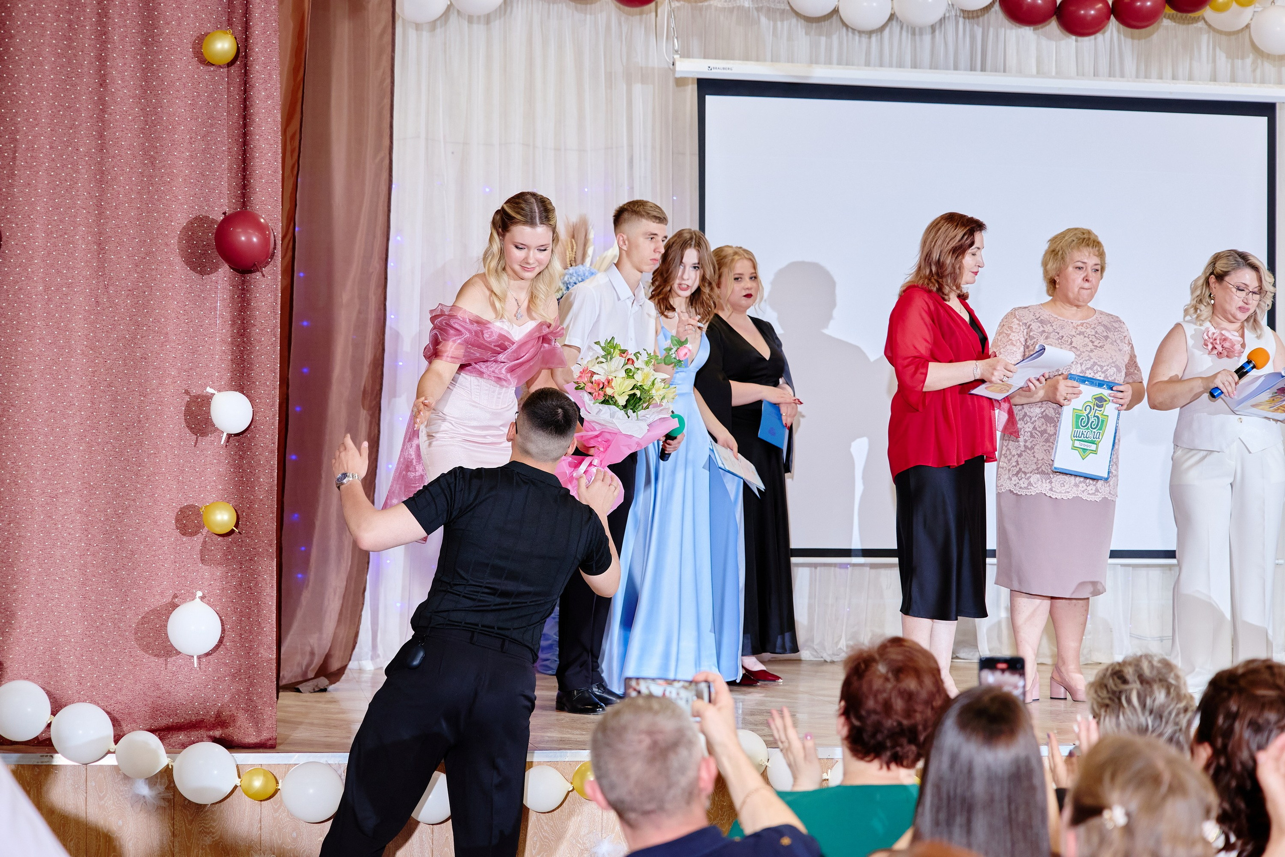Выпускной 35 Сош. Фотограф Выпускные альбомы Таганрог Сергей Коробченко