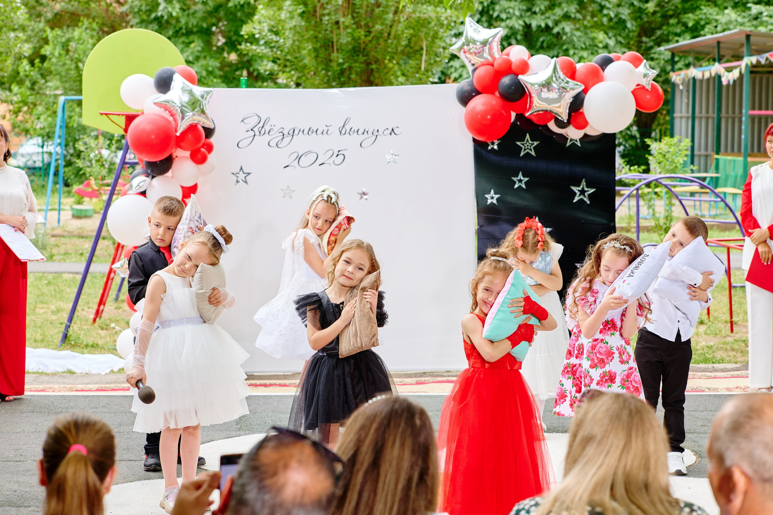 Выпускной 45 сад. Фотограф Выпускные альбомы Таганрог Сергей Коробченко