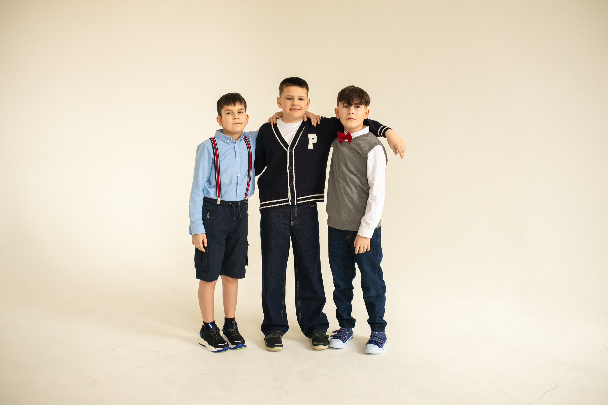 Семейная фотосессия на циклораме с естественным светом. Фотограф в Железнодорожном и Балашихе