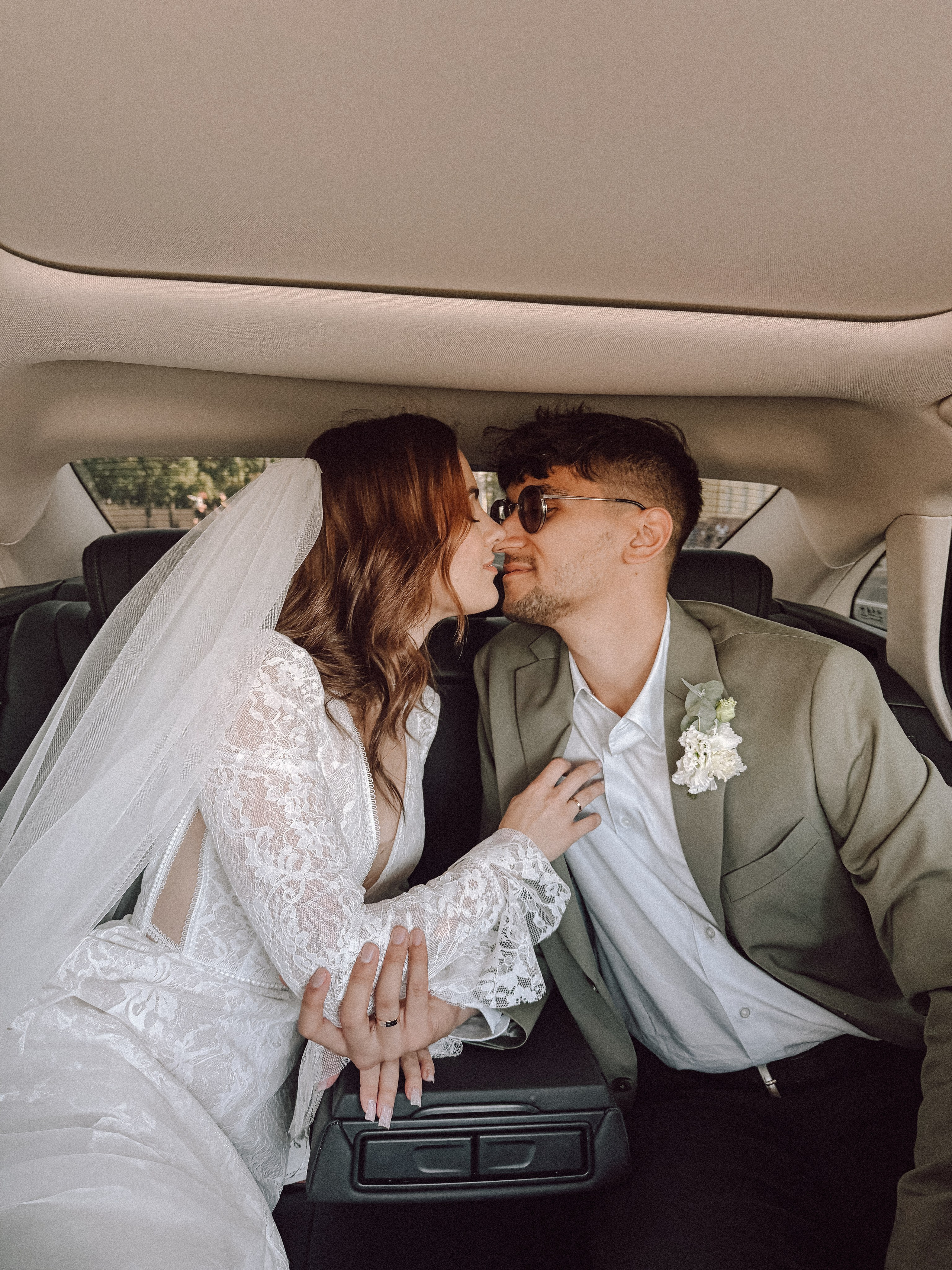 ФОТО НА ТЕЛЕФОН ВО ВРЕМЯ БРАКОСОЧЕТАНИЯ В ПЕРВОМ ДВОРЦЕ И ПРОГУЛКИ. Профессиональный фотограф, Санкт-Петербург — Виктория Богомолова