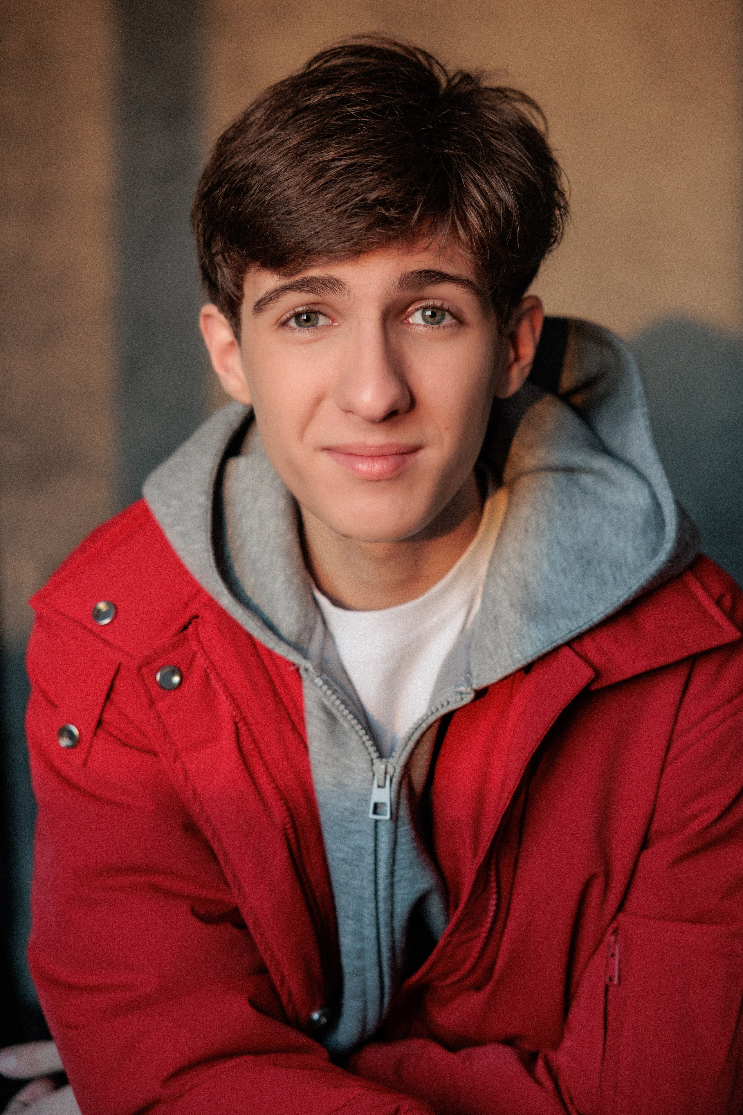 АРТЁМ. Я фотограф из Москвы к Вашим услугам