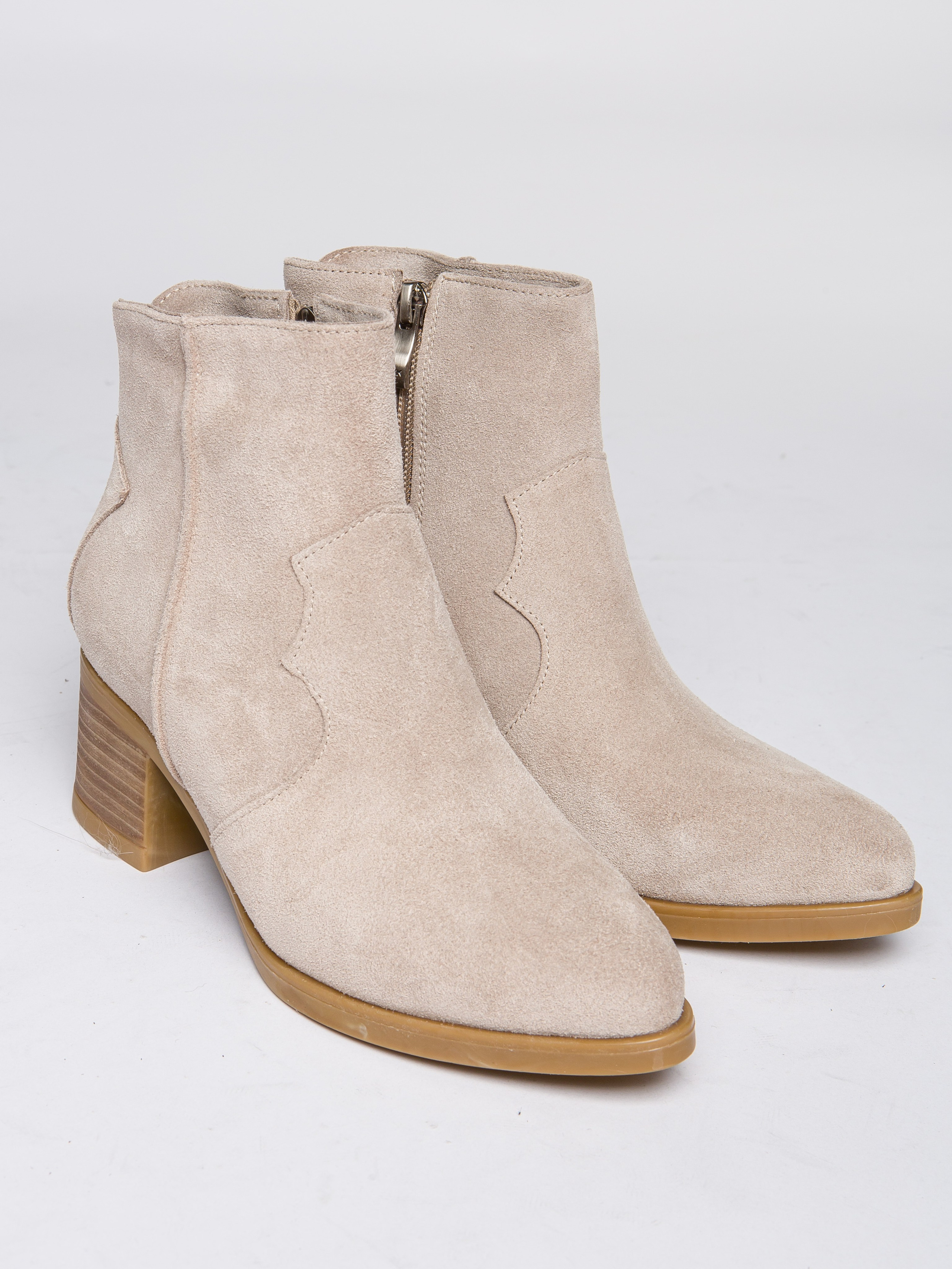 Обувь на модели. Фотограф Мария Кольцова